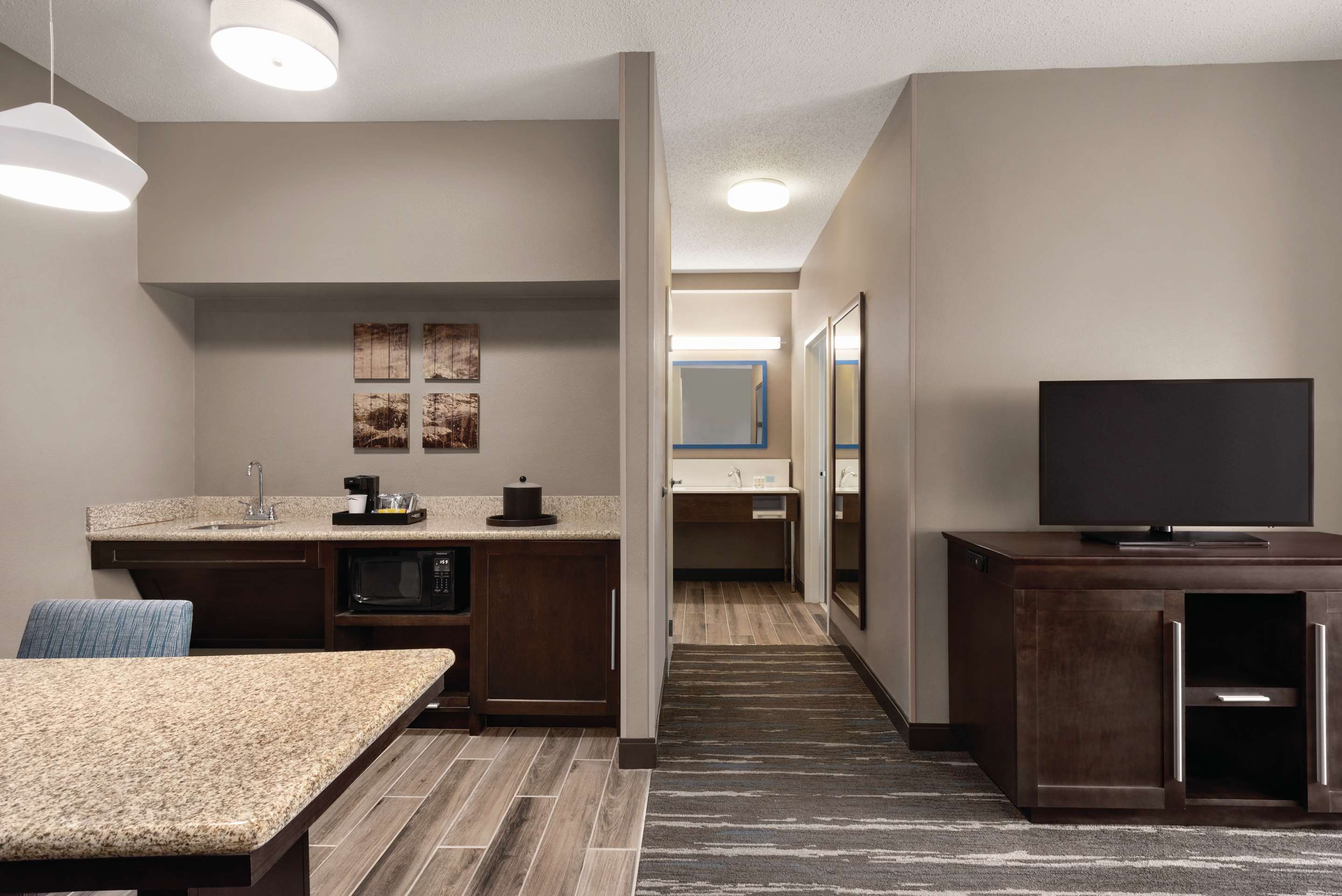 Guest room