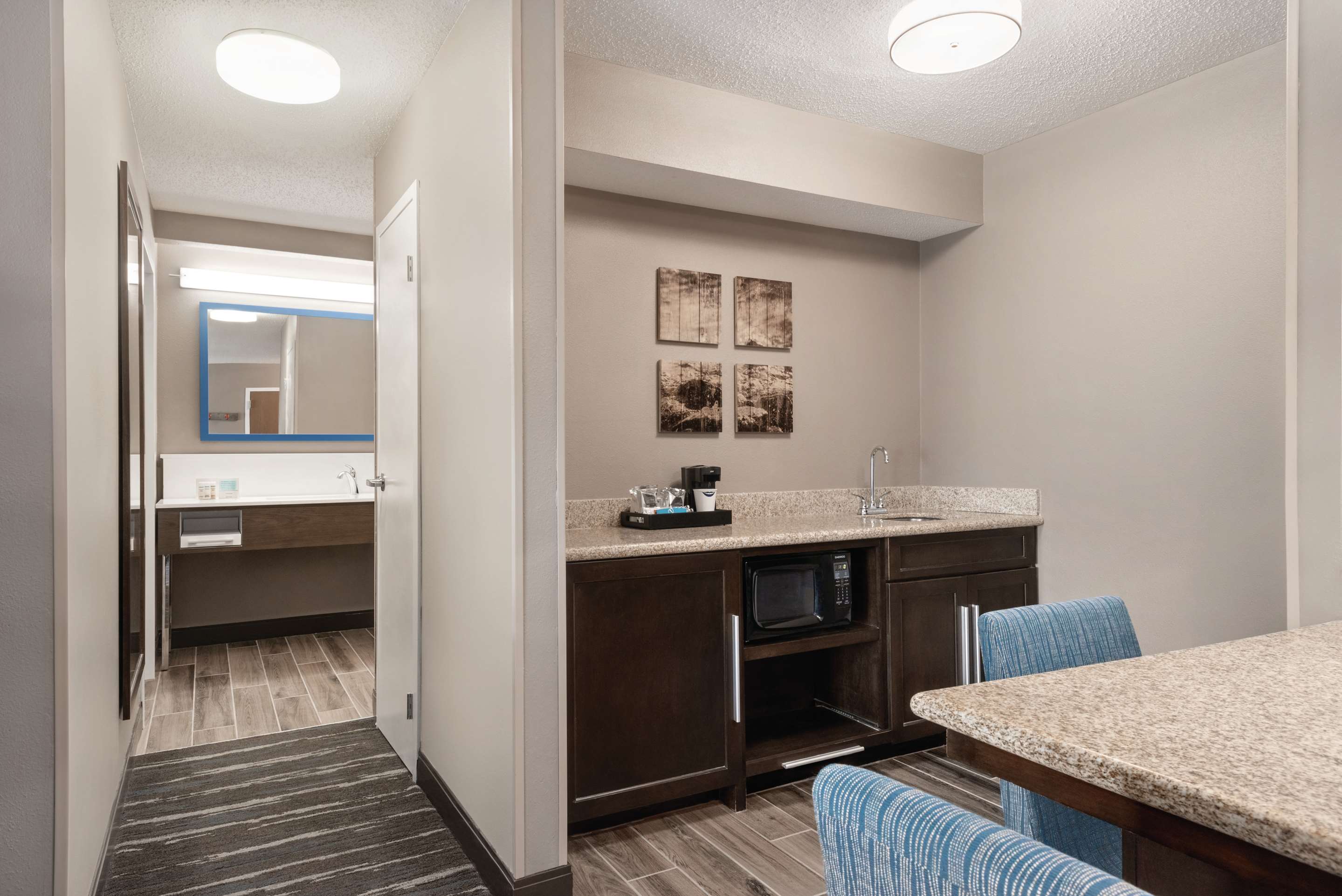 Guest room
