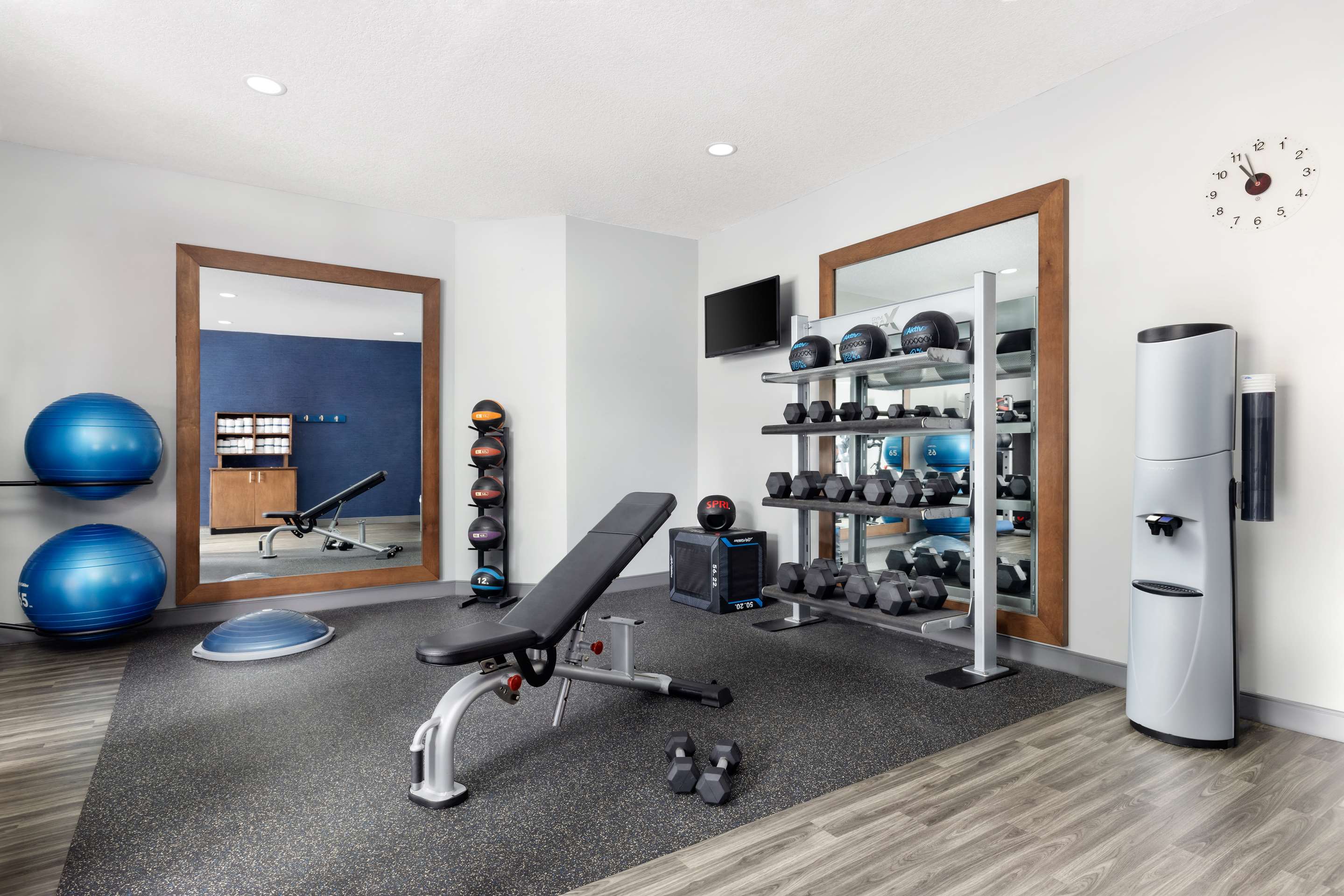 Health club fitness center gym | Hampton Inn & Suites Ft. Wayne-North