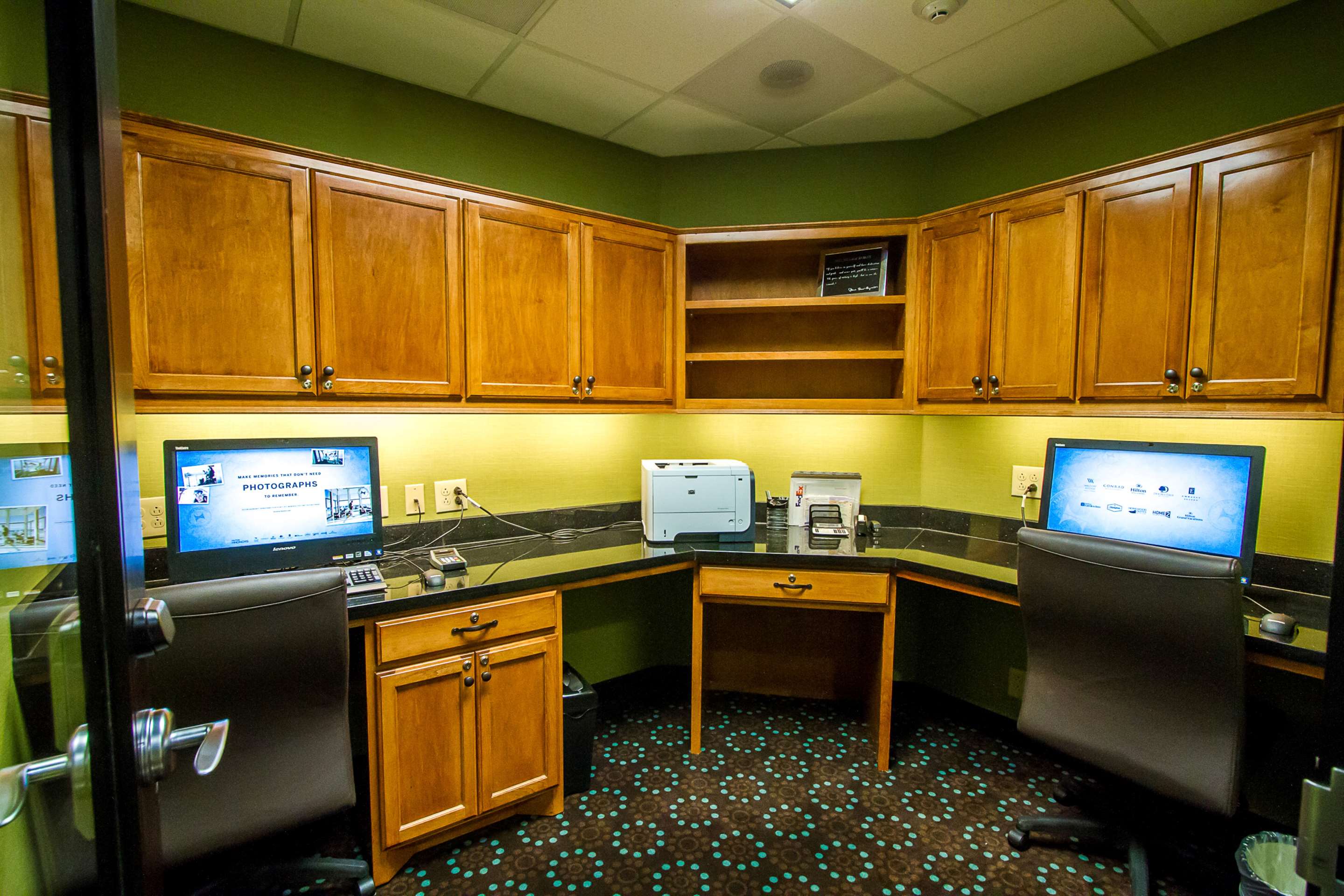 Business Center | Hampton Inn Fayetteville