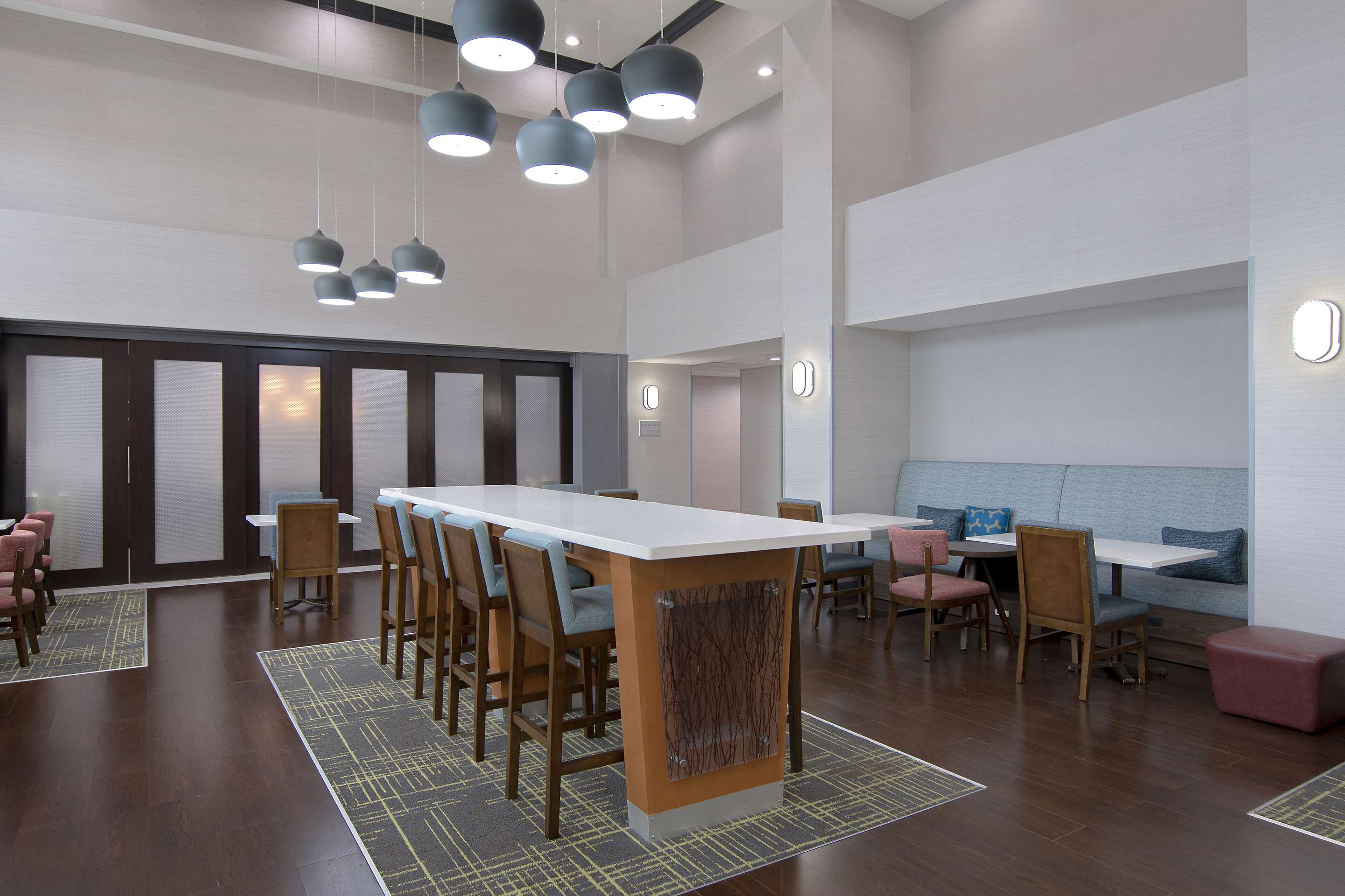 Lobby | Hampton Inn Fayetteville