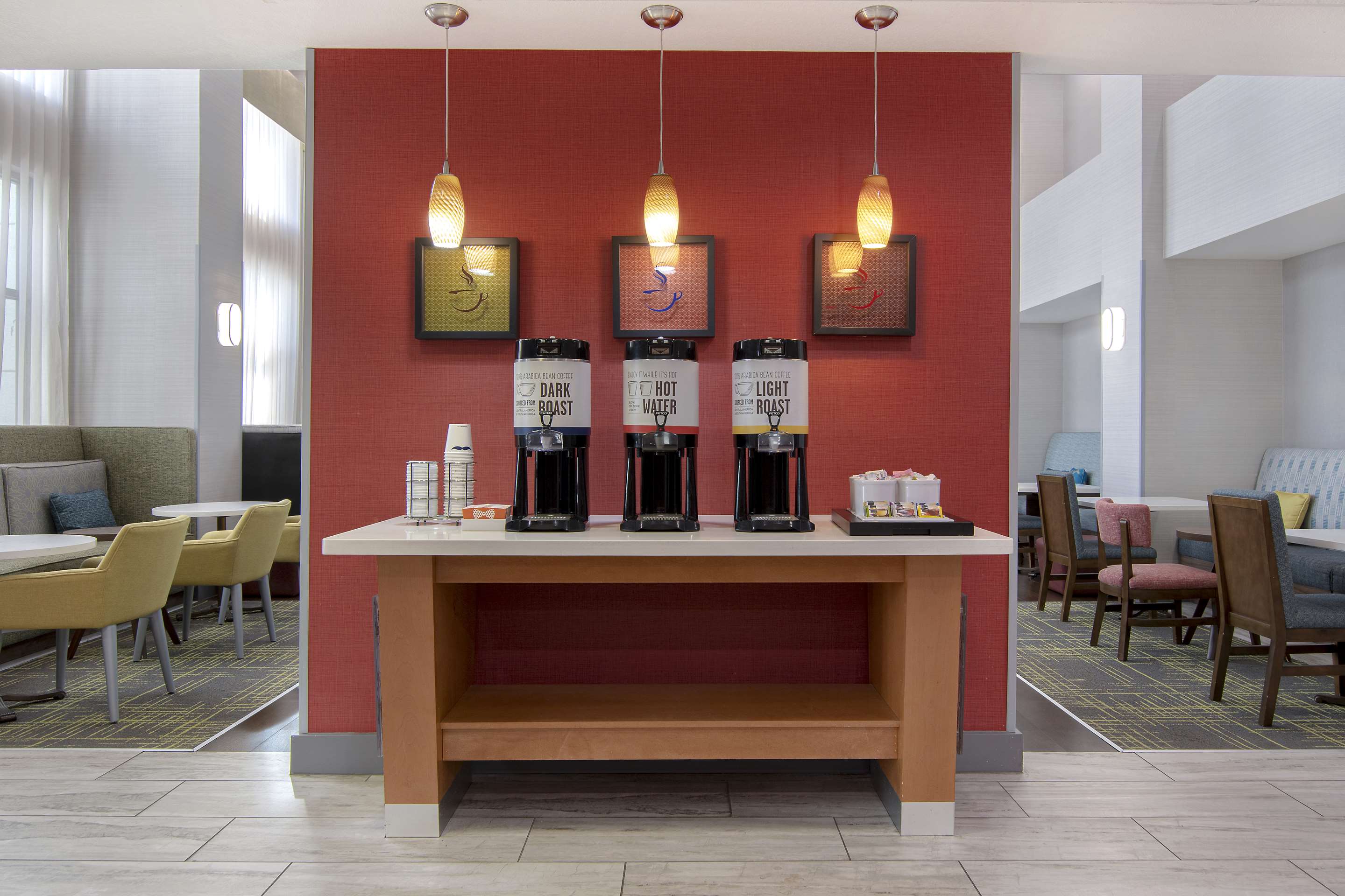 Restaurant | Hampton Inn Fayetteville