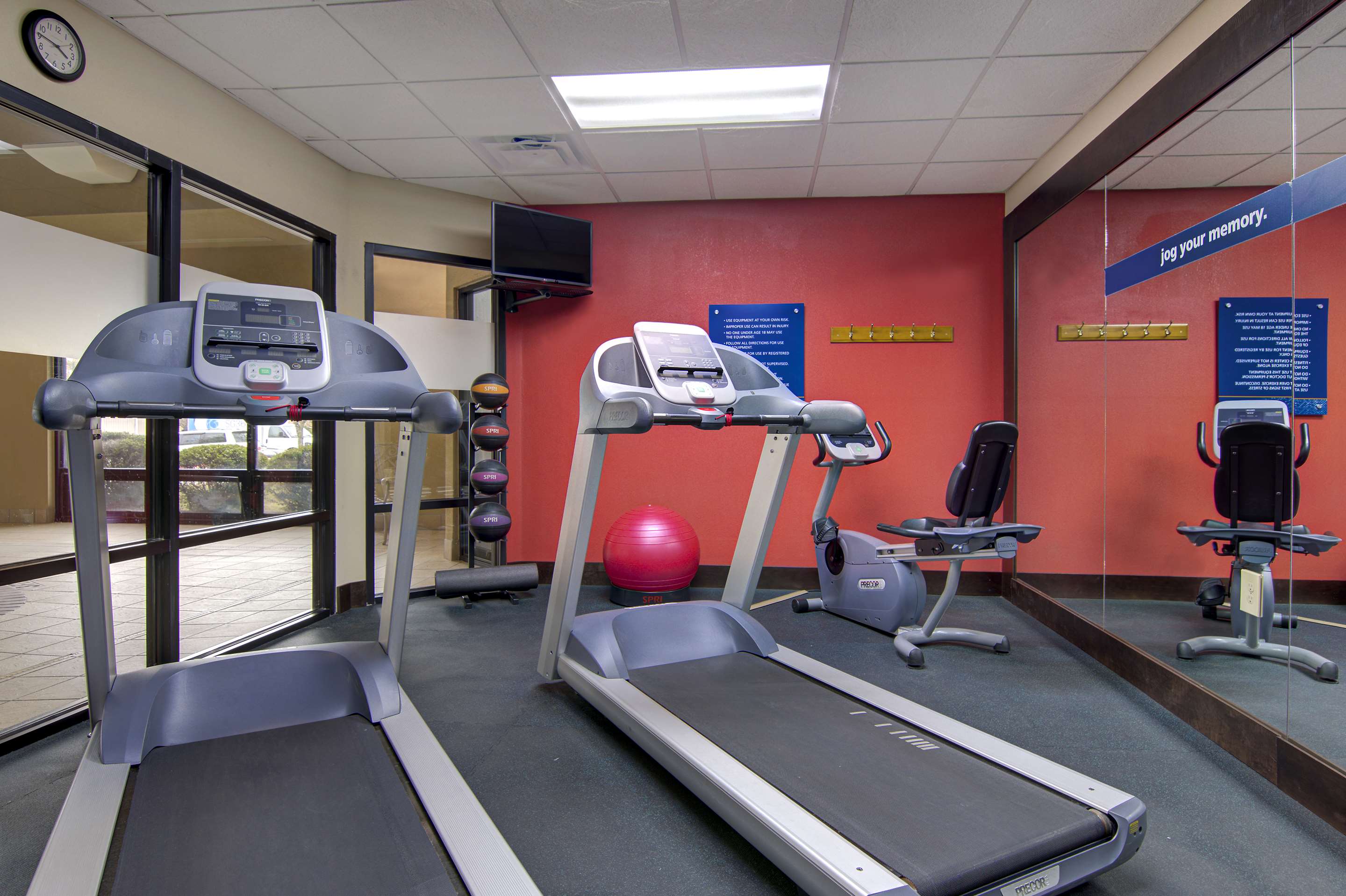 Health club fitness center gym | Hampton Inn Fayetteville