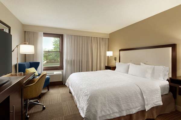  - Hampton Inn & Suites Springdale - I-49, Exit 72