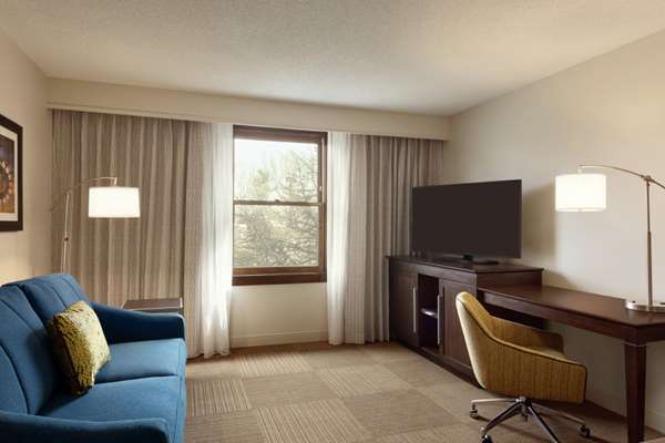  - Hampton Inn & Suites Springdale - I-49, Exit 72