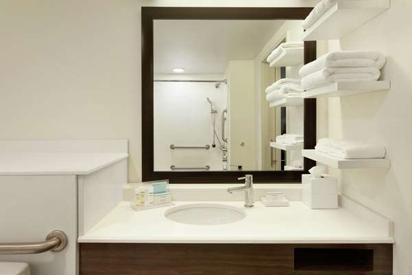  - Hampton Inn & Suites Springdale - I-49, Exit 72