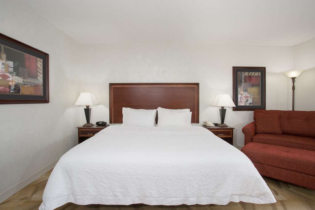 Hampton Inn by Hilton Siloam Springs - Tap to explore photos
