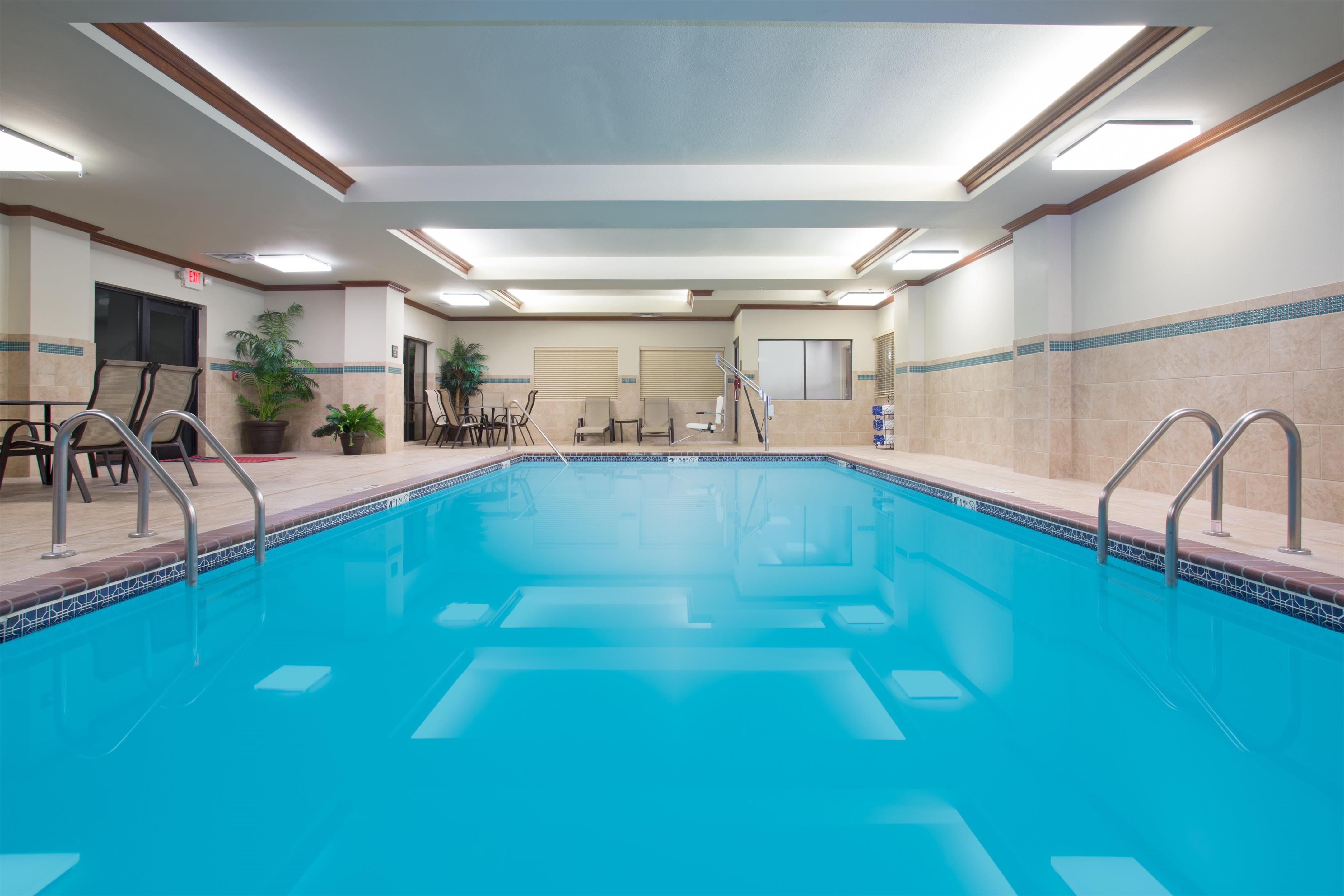 Pool | Hampton Inn Siloam Springs