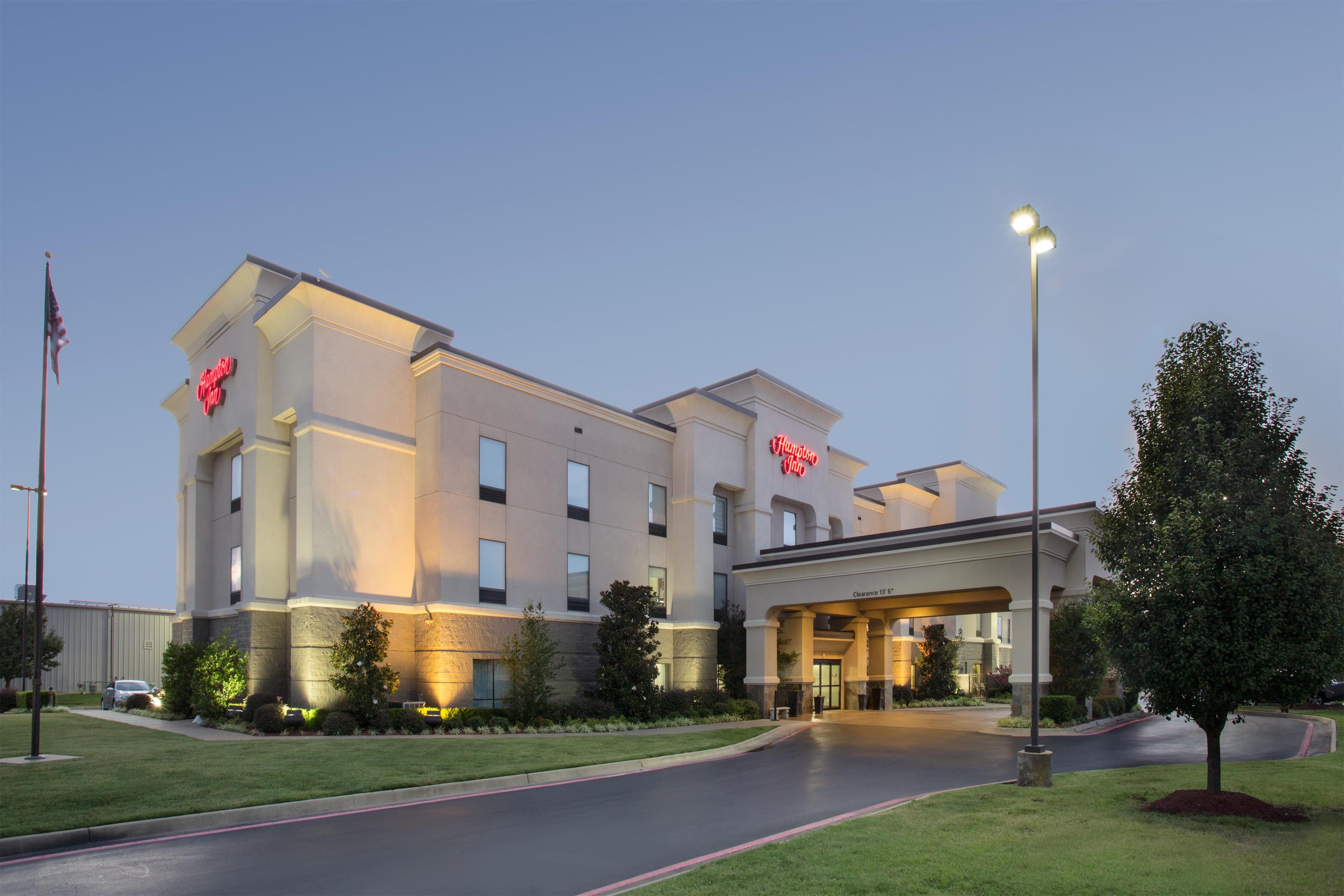 Exterior | Hampton Inn Siloam Springs