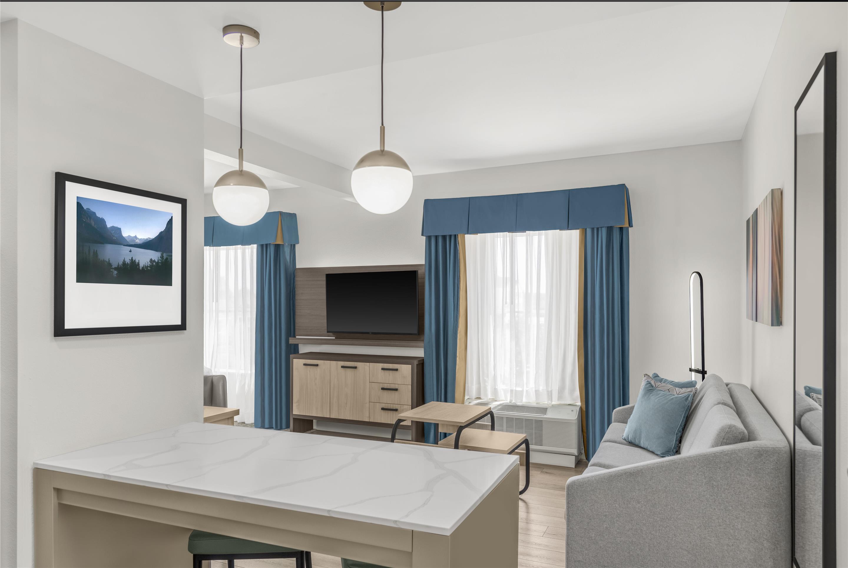 Guest room