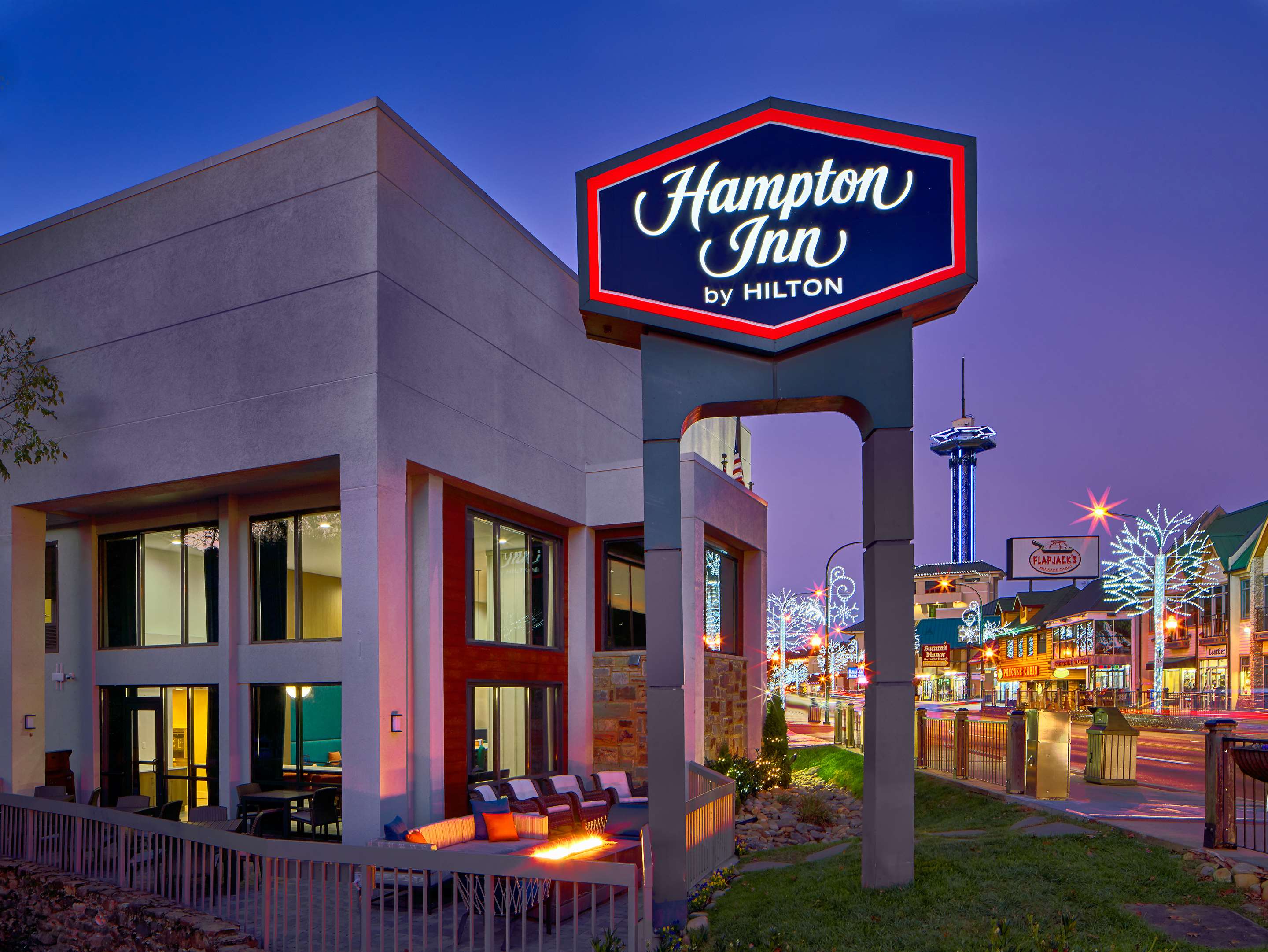 Exterior | Hampton Inn Gatlinburg