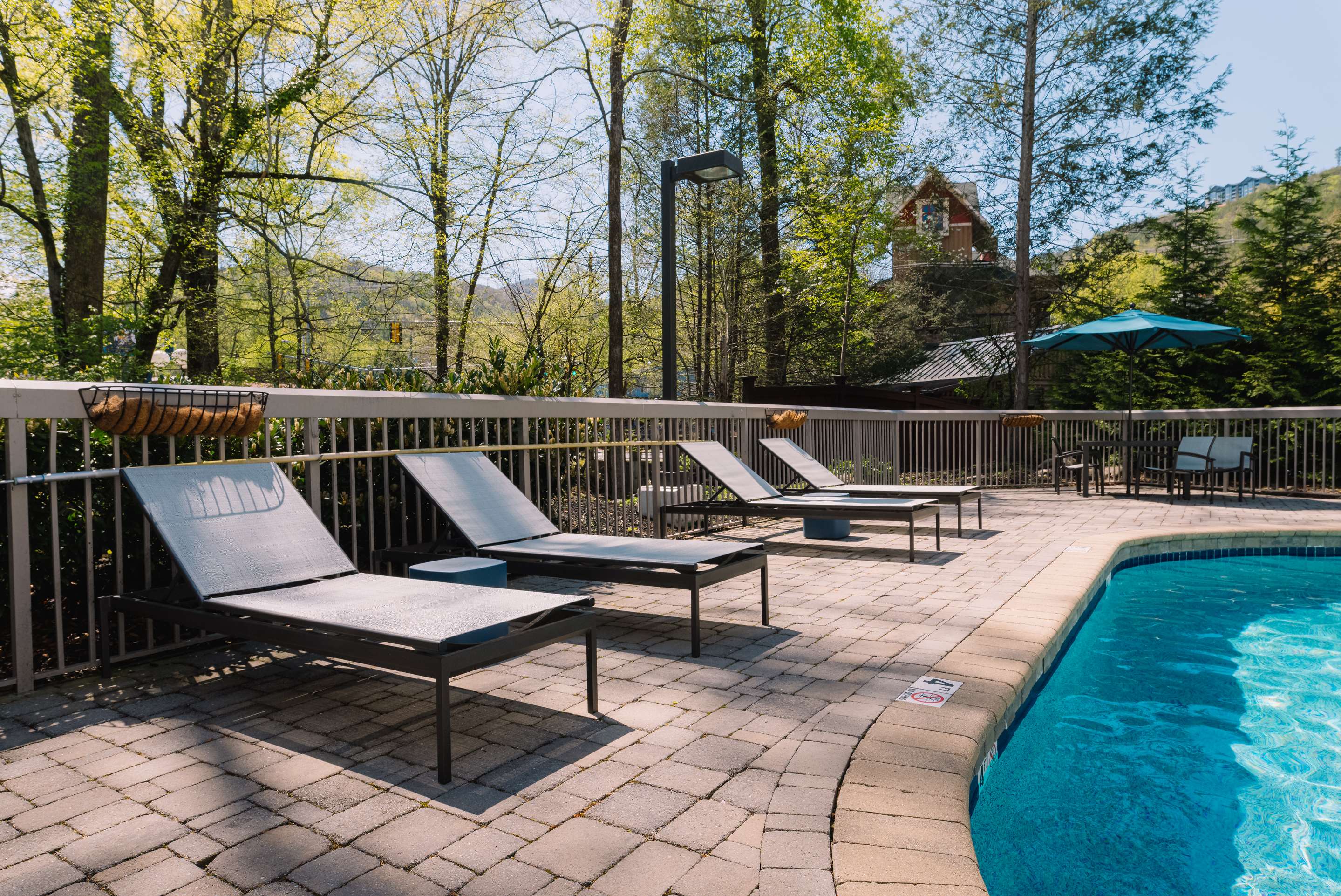 Pool | Hampton Inn Gatlinburg