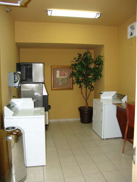  - Hampton Inn Garden City