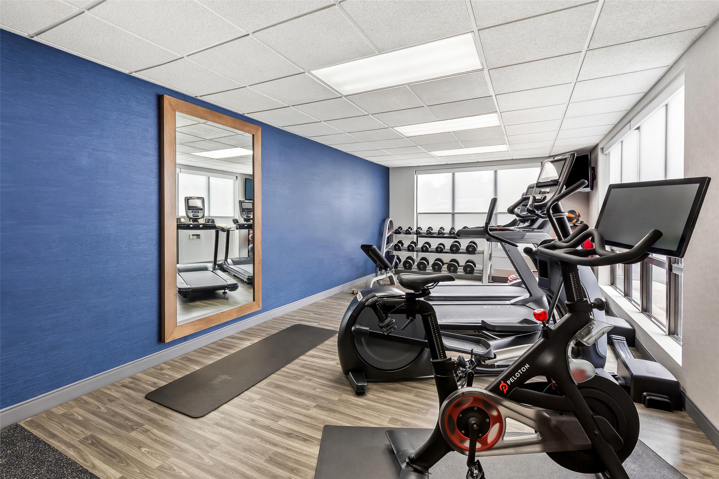 Health club fitness center gym | Hampton Inn & Suites Grove City