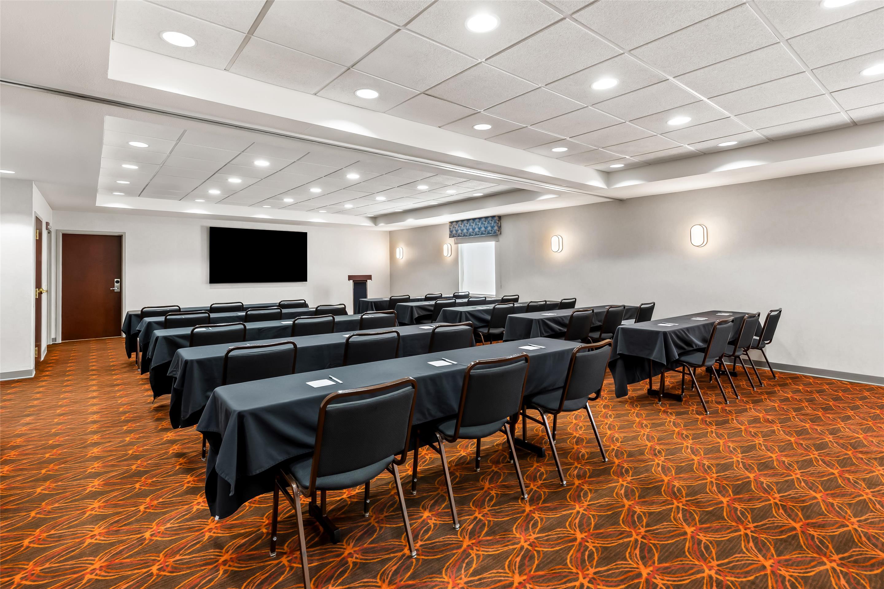 Meeting Room | Hampton Inn & Suites Grove City
