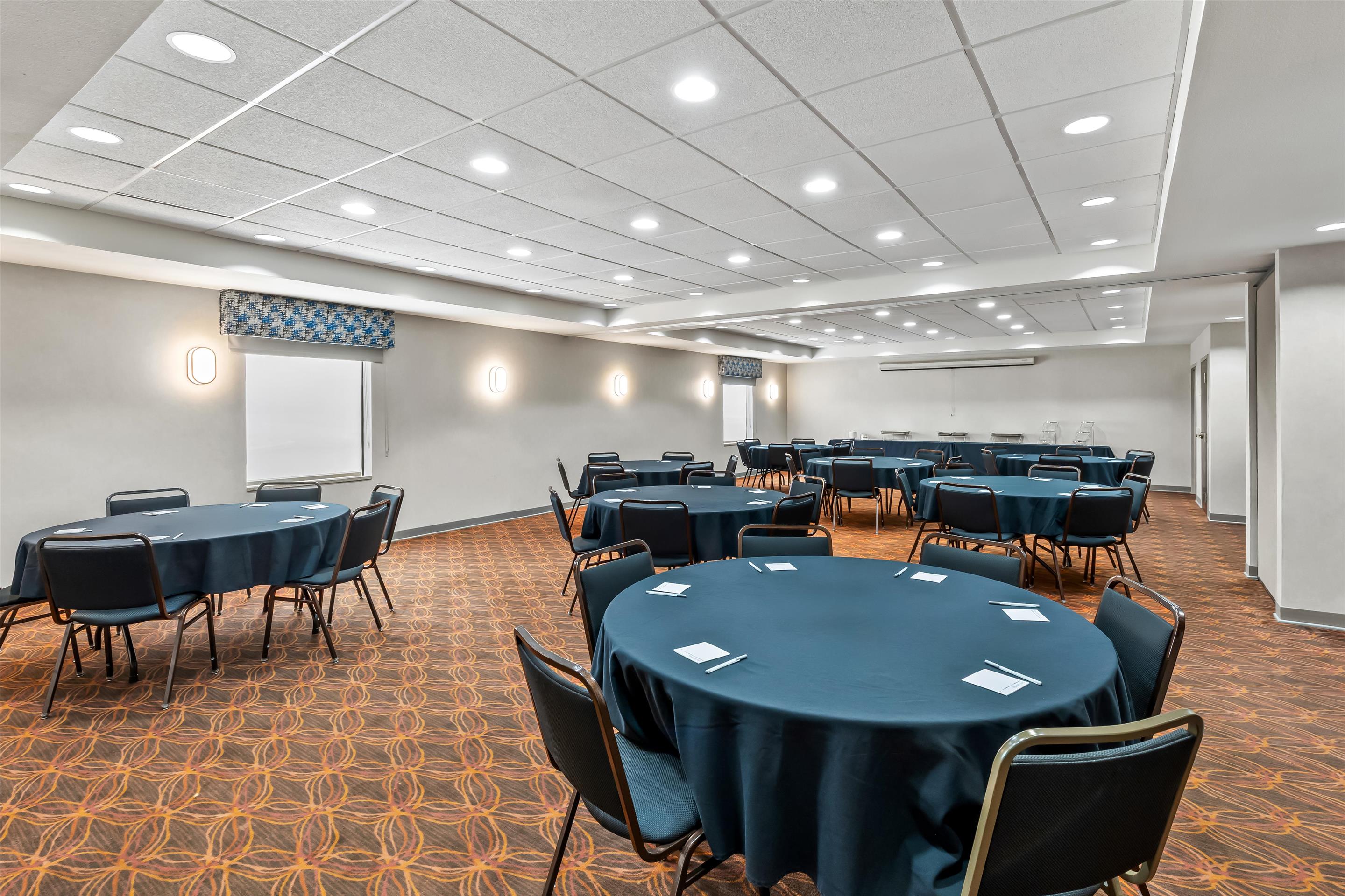 Meeting Room | Hampton Inn & Suites Grove City