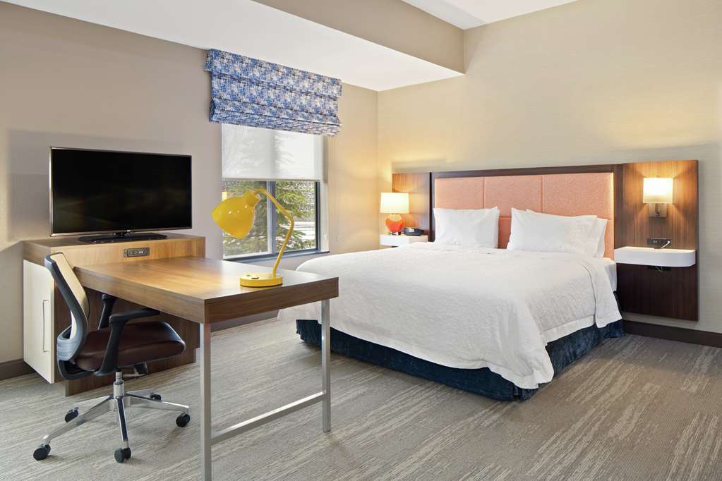 Hampton Inn & Suites Spokane Valley, WA Room Type - 1KN MOB HEA ACC RIS STU NS