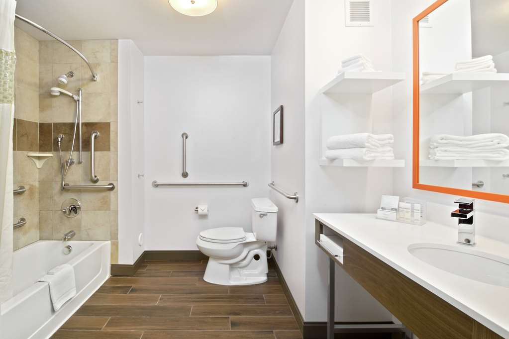Hampton Inn & Suites Spokane Valley, WA - Tap to explore photos