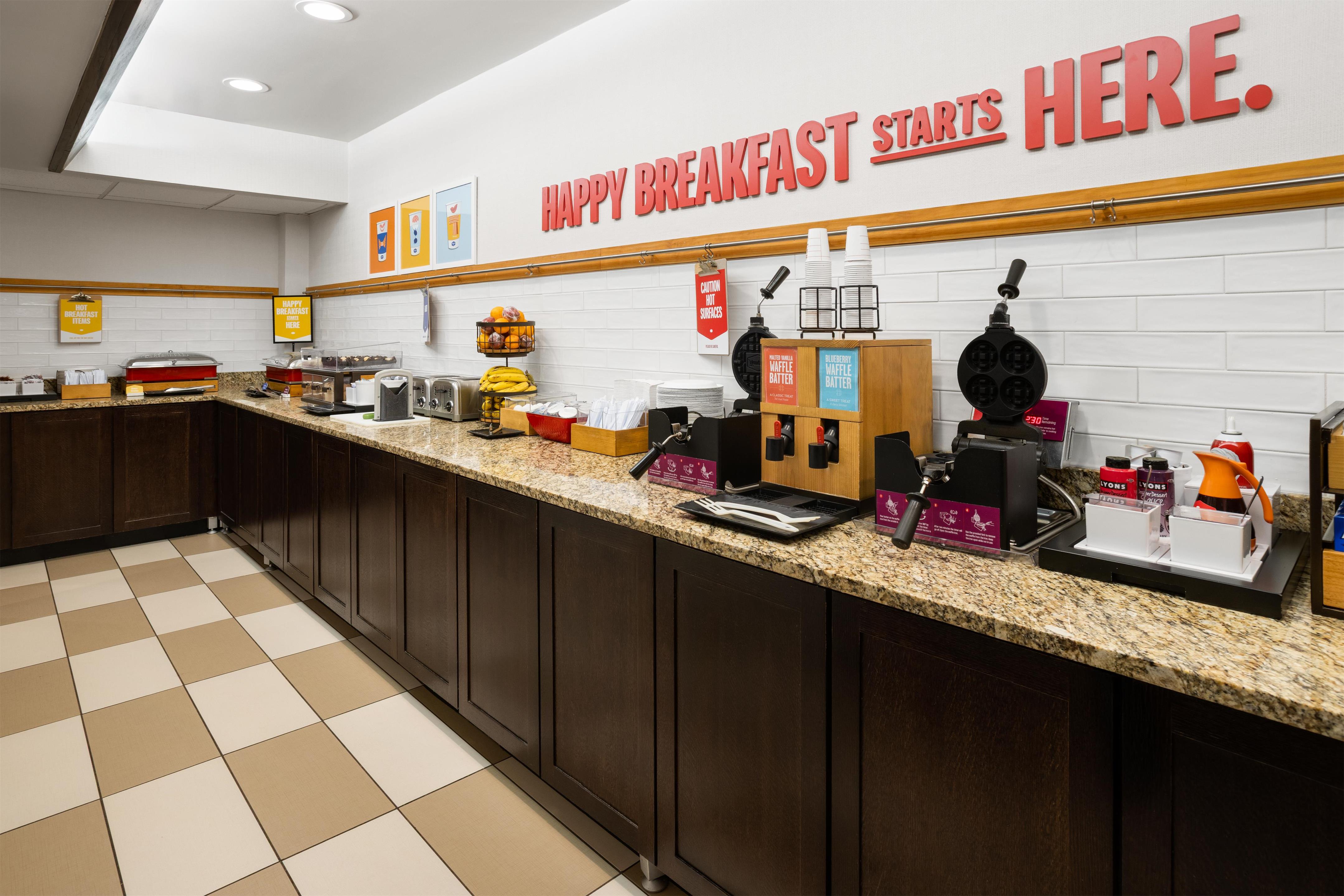 Breakfast Area | Hampton Inn Gettysburg