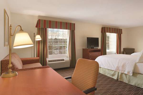  - Hampton Inn & Suites Greenfield