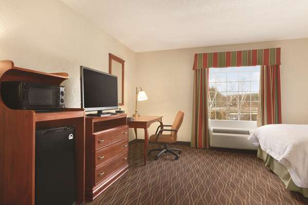  - Hampton Inn & Suites Greenfield