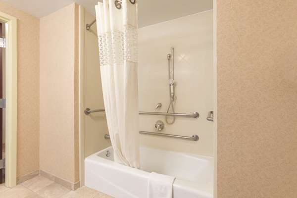  - Hampton Inn & Suites Greenfield