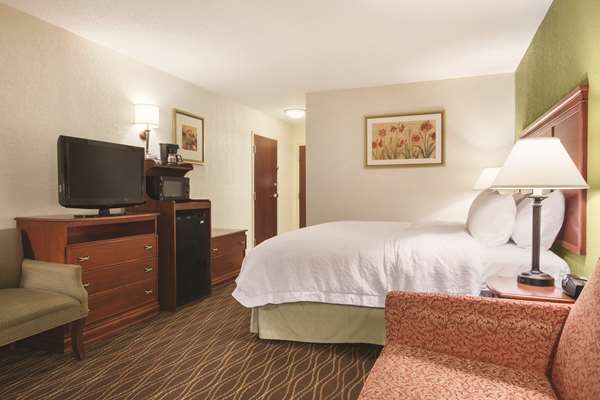  - Hampton Inn & Suites Greenfield