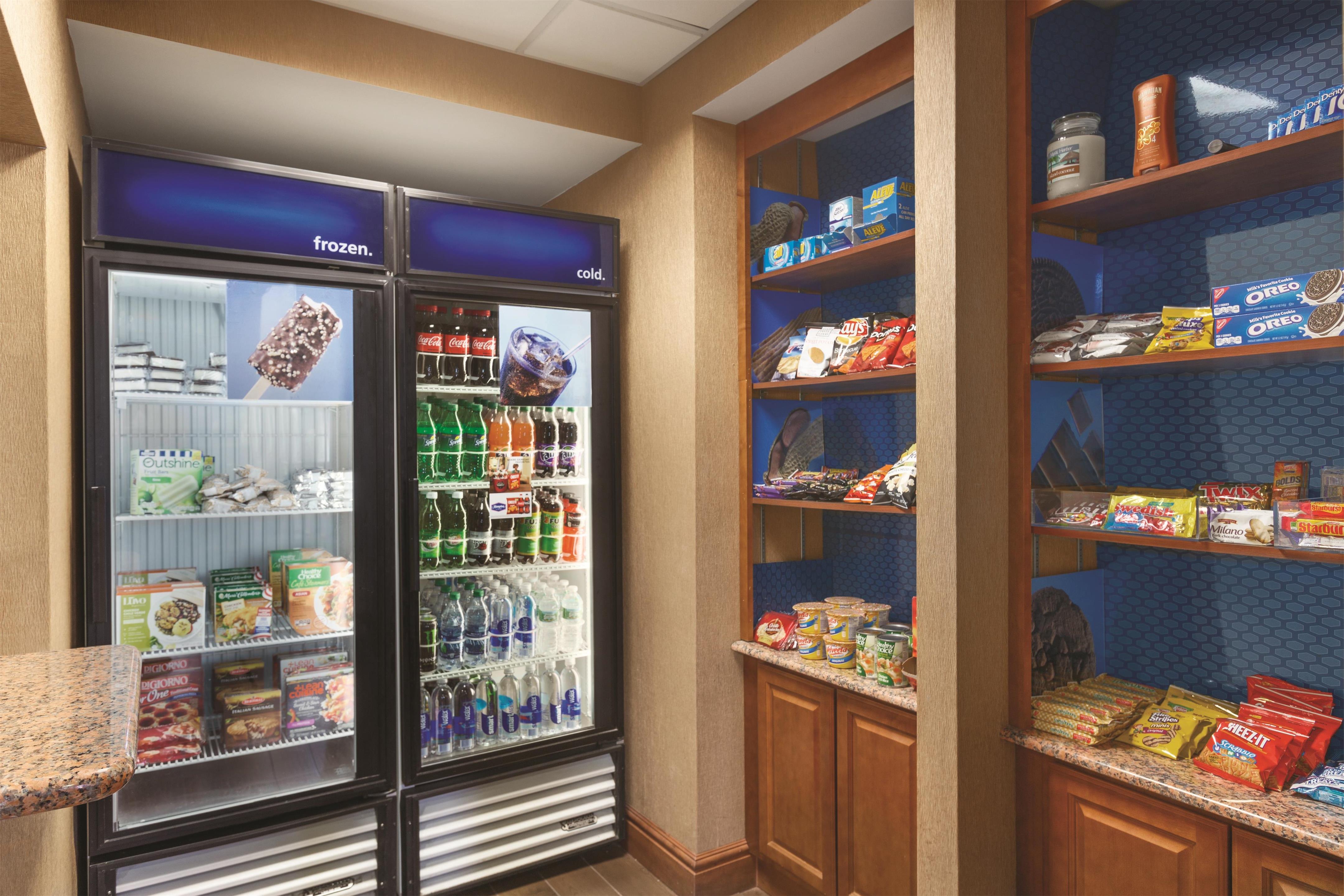 Restaurant | Hampton Inn & Suites Greenfield