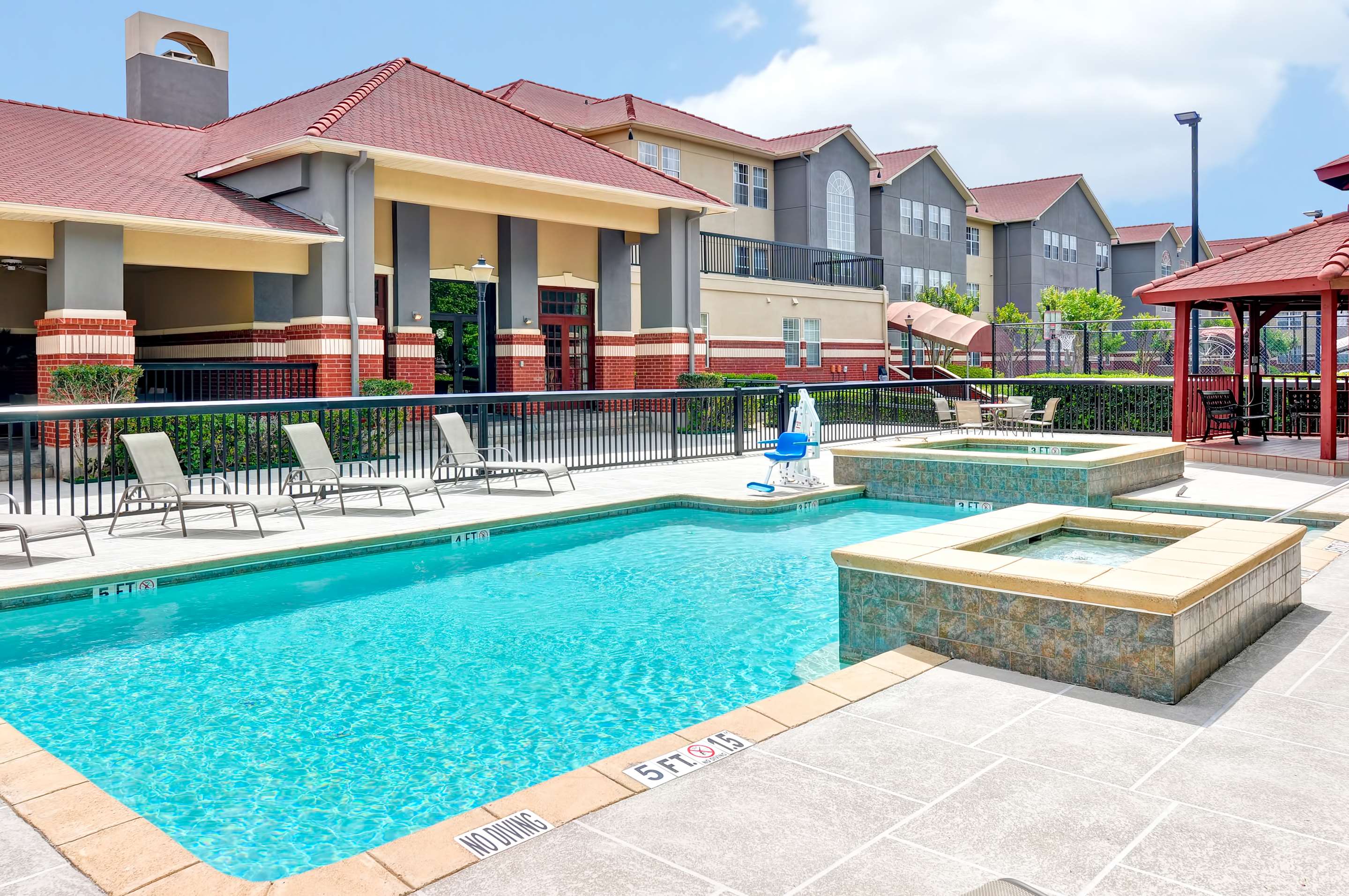 Pool | Homewood Suites by Hilton Longview