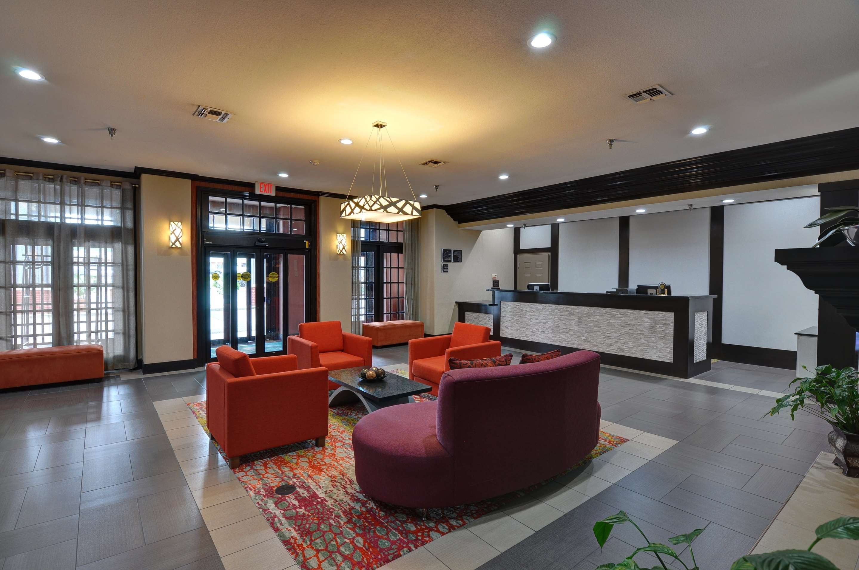 Lobby | Homewood Suites by Hilton Longview
