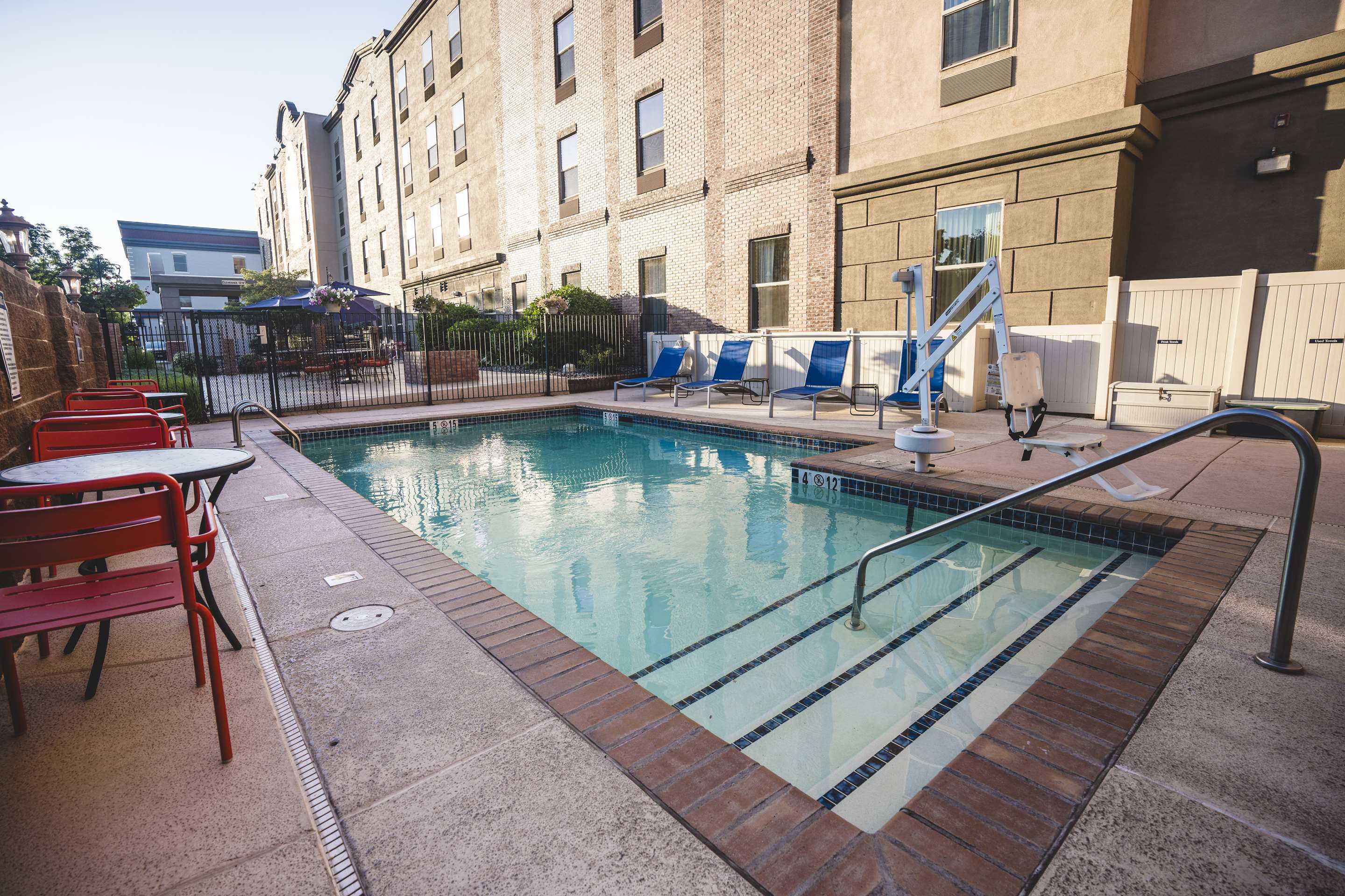 Pool | Hampton Inn Grand Junction Downtown/Historic Main Street