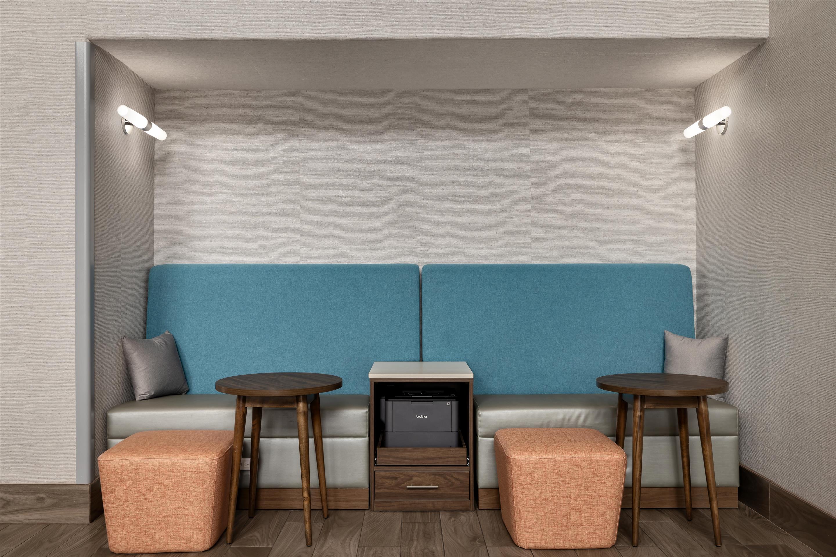 Business Center | Hampton Inn & Suites Galveston
