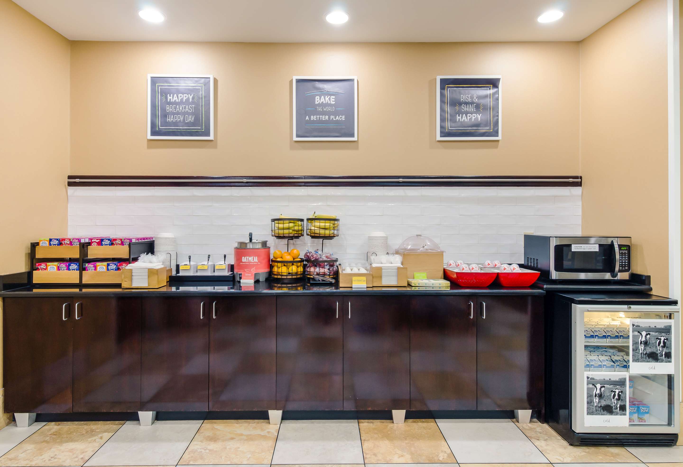 Breakfast Area | Hampton Inn Galax