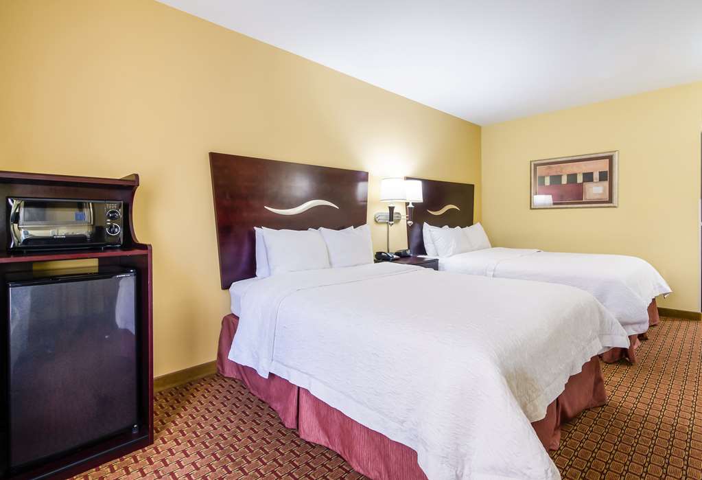 Hampton Inn Galax, VA-guestroom-Guest Room,On-Site.jpg