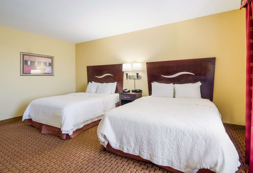 Hampton Inn by Hilton Galax Room Type - 2QN MOB HEAR ACC RI-SHW NS
