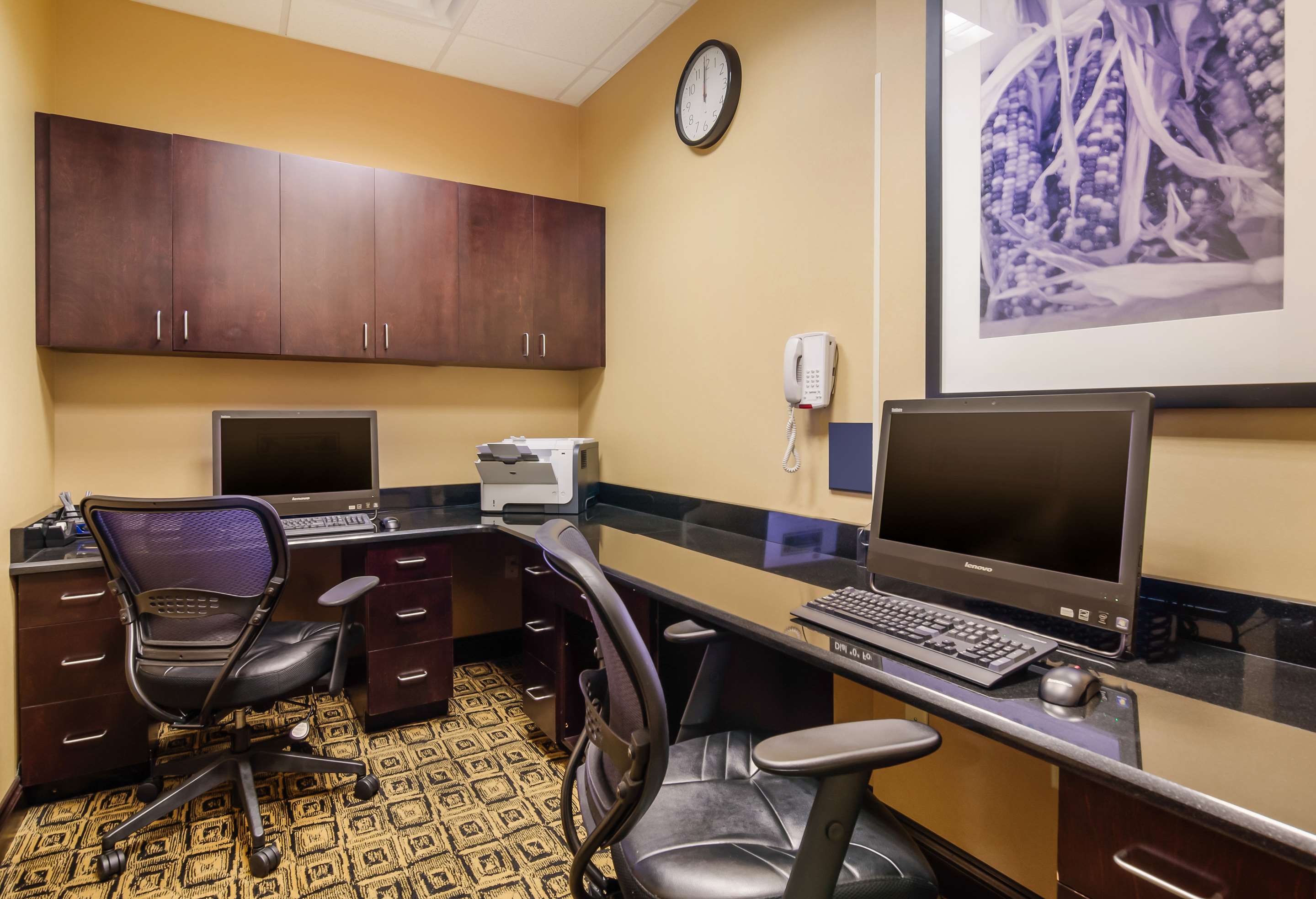 Business Center | Hampton Inn Galax