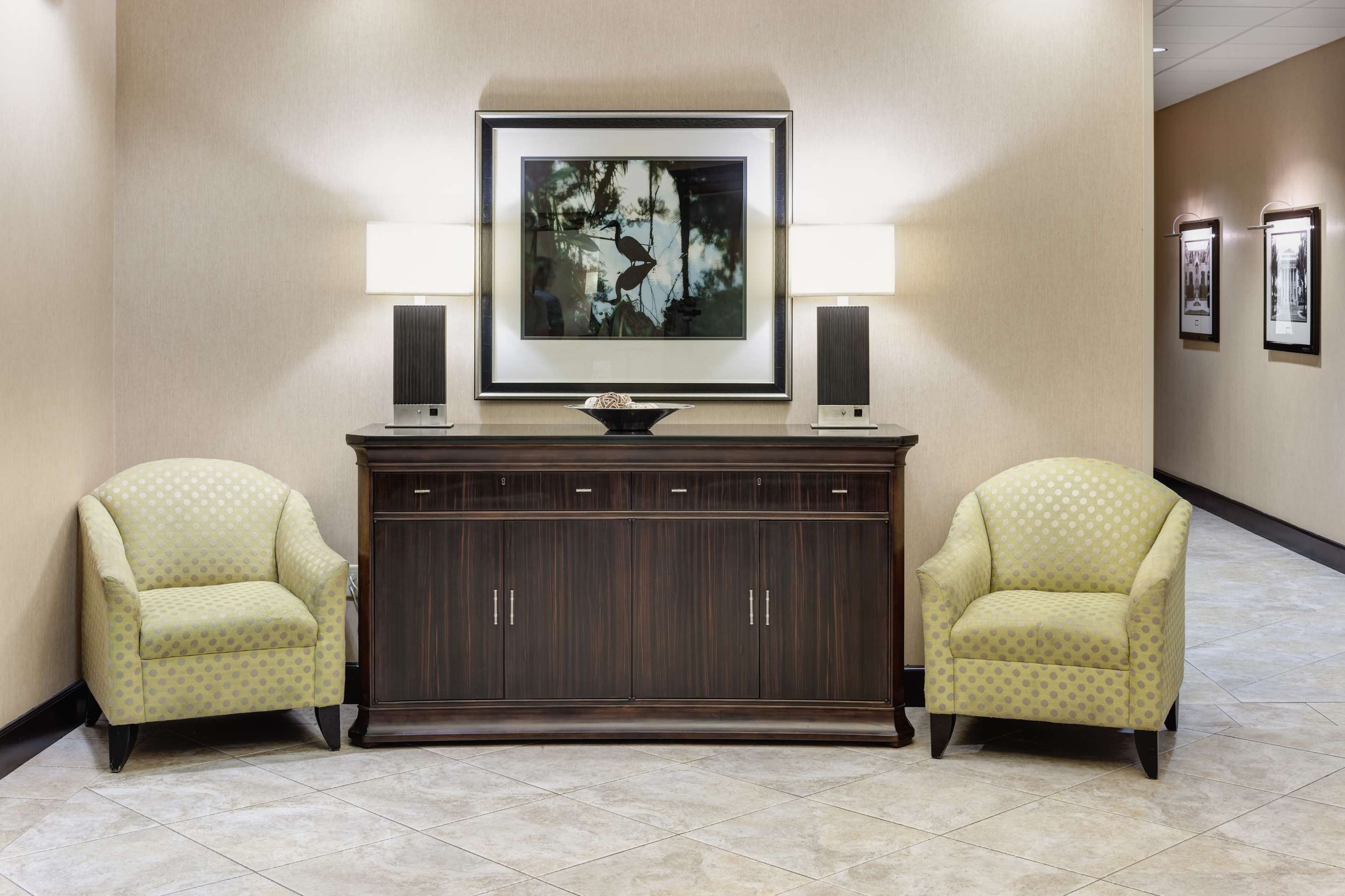 Reception | Hampton Inn & Suites Gainesville-Downtown