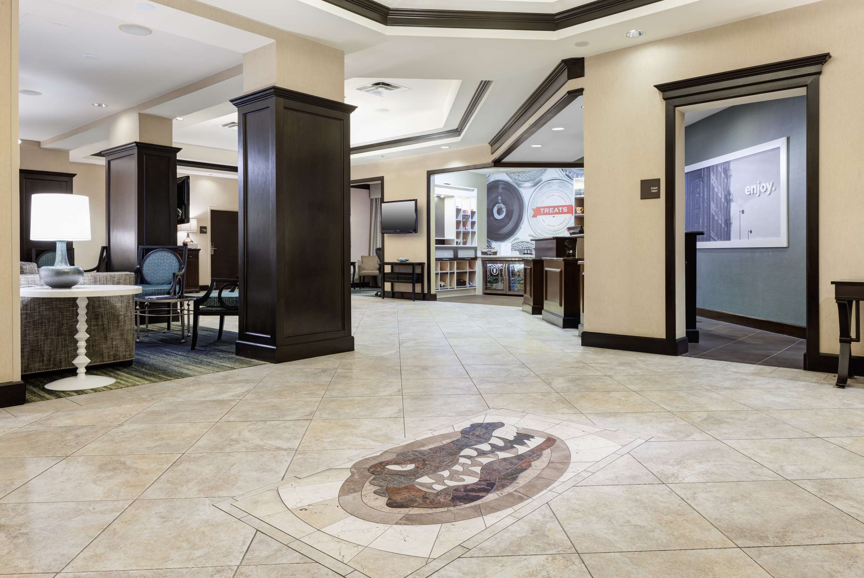 Reception | Hampton Inn & Suites Gainesville-Downtown