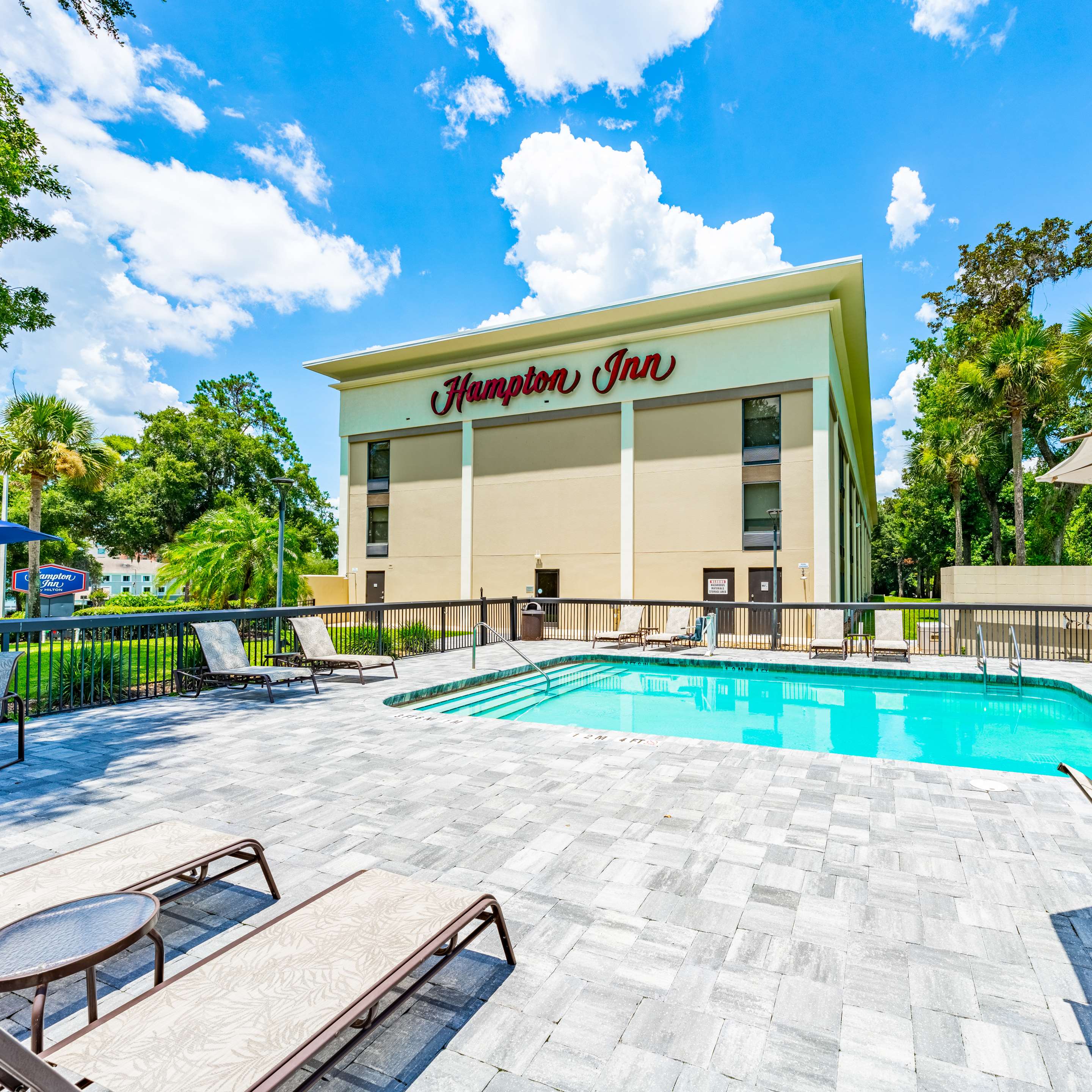 Pool | Hampton Inn Gainesville