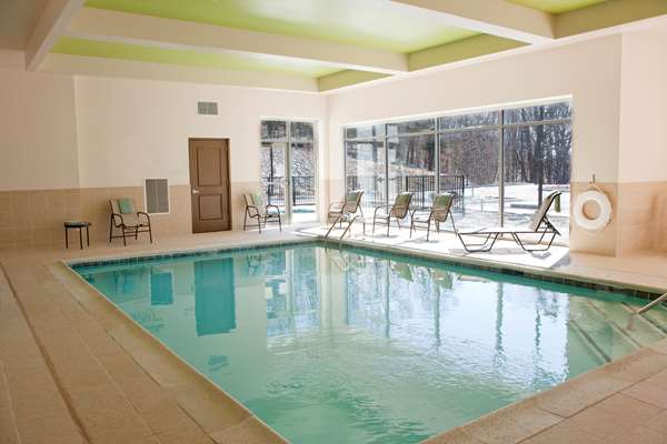Pool - Hilton Garden Inn Foxwoods Preston