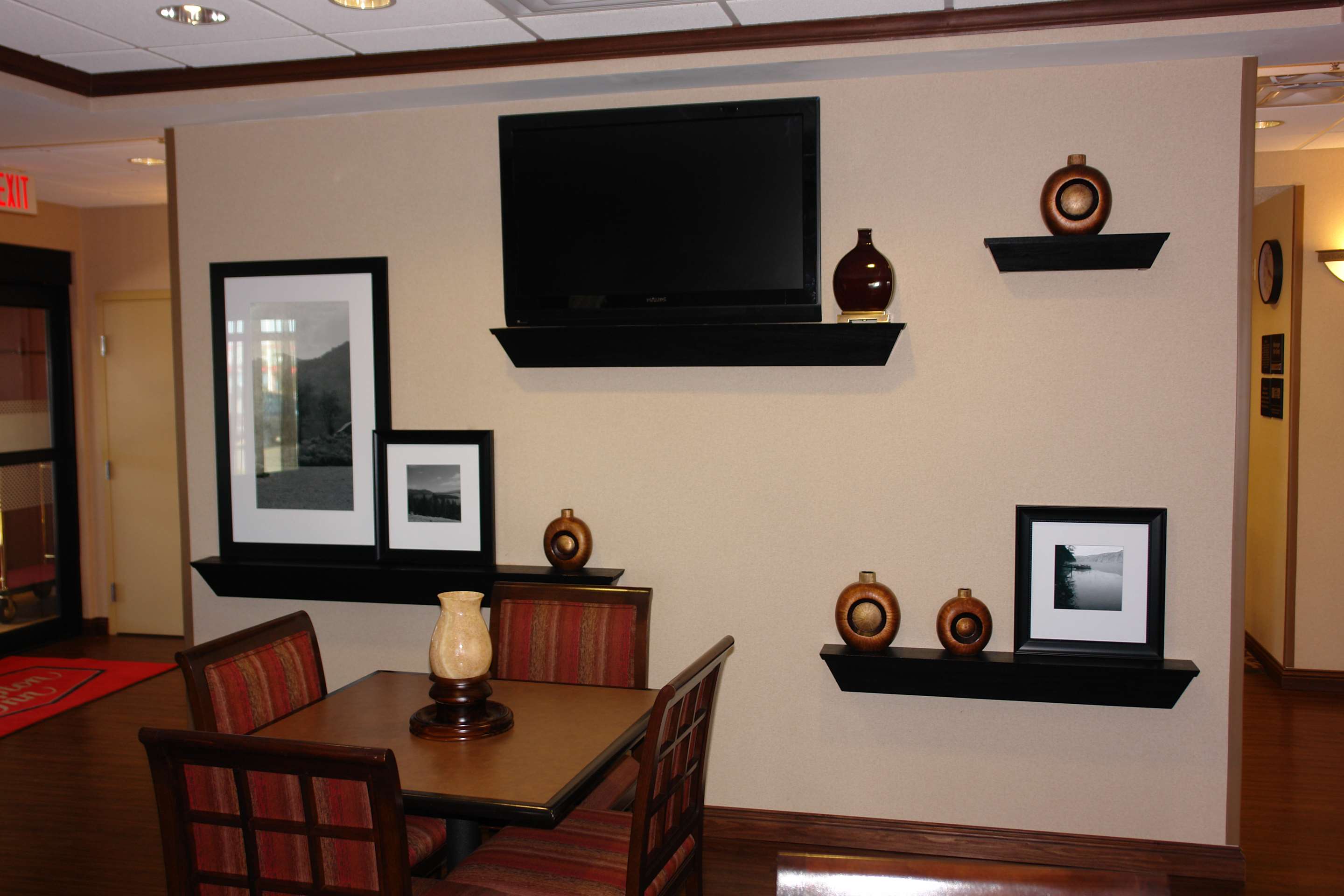 Reception | Hampton Inn Gallipolis