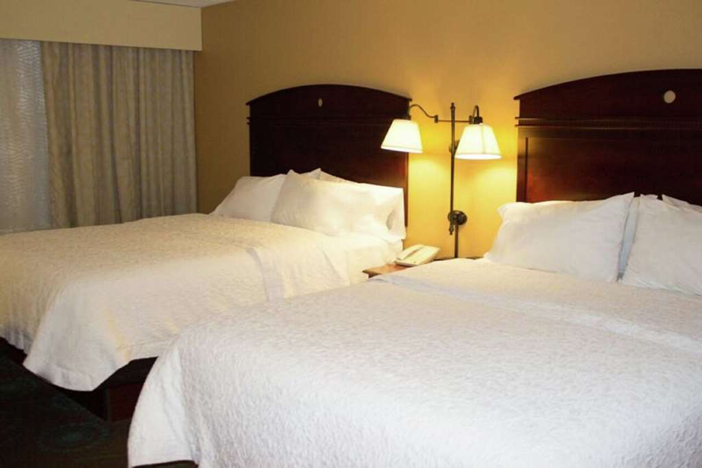 Hampton Inn by Hilton Gallipolis - Tap to explore photos