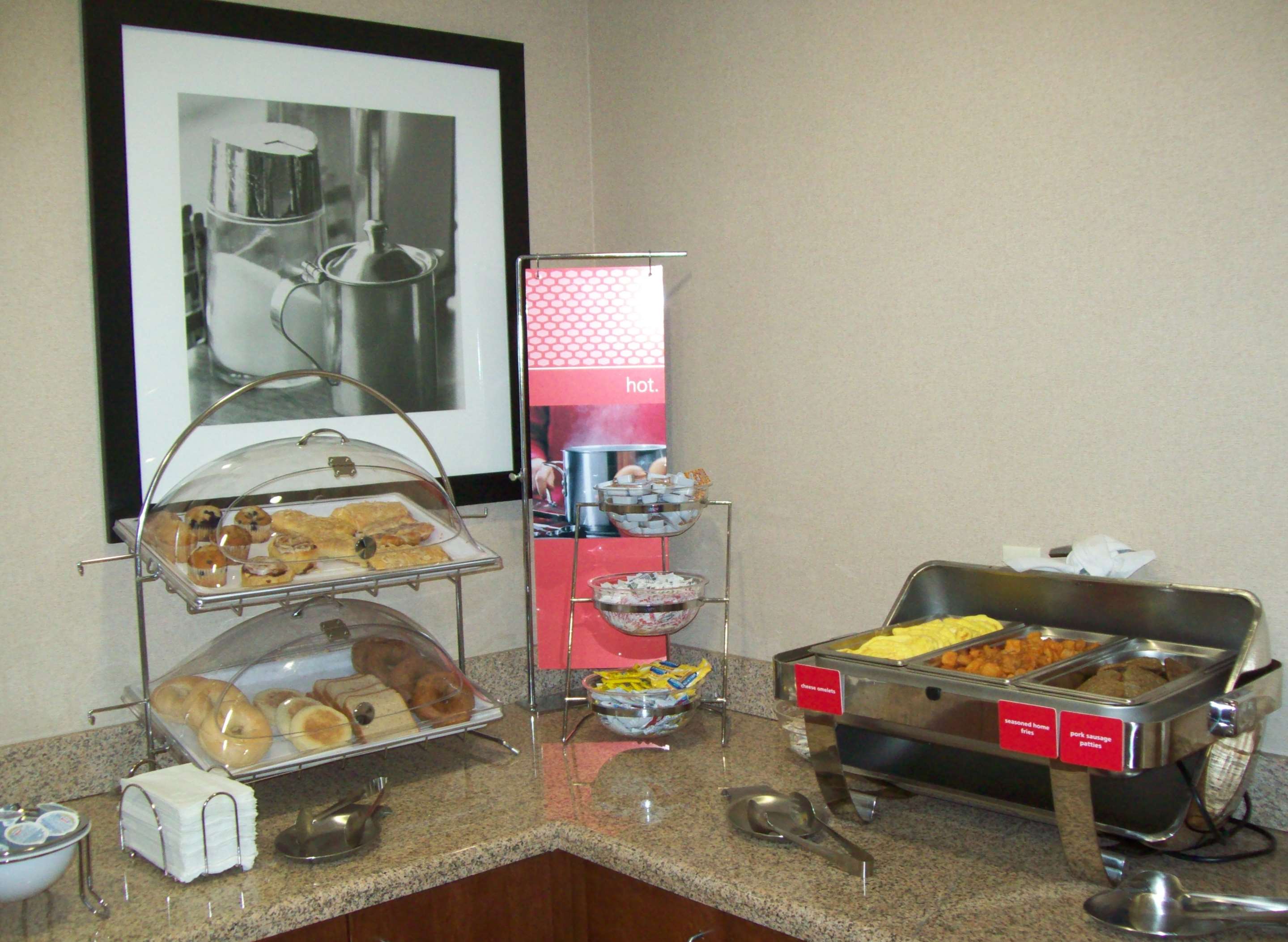 Restaurant | Hampton Inn Gallipolis