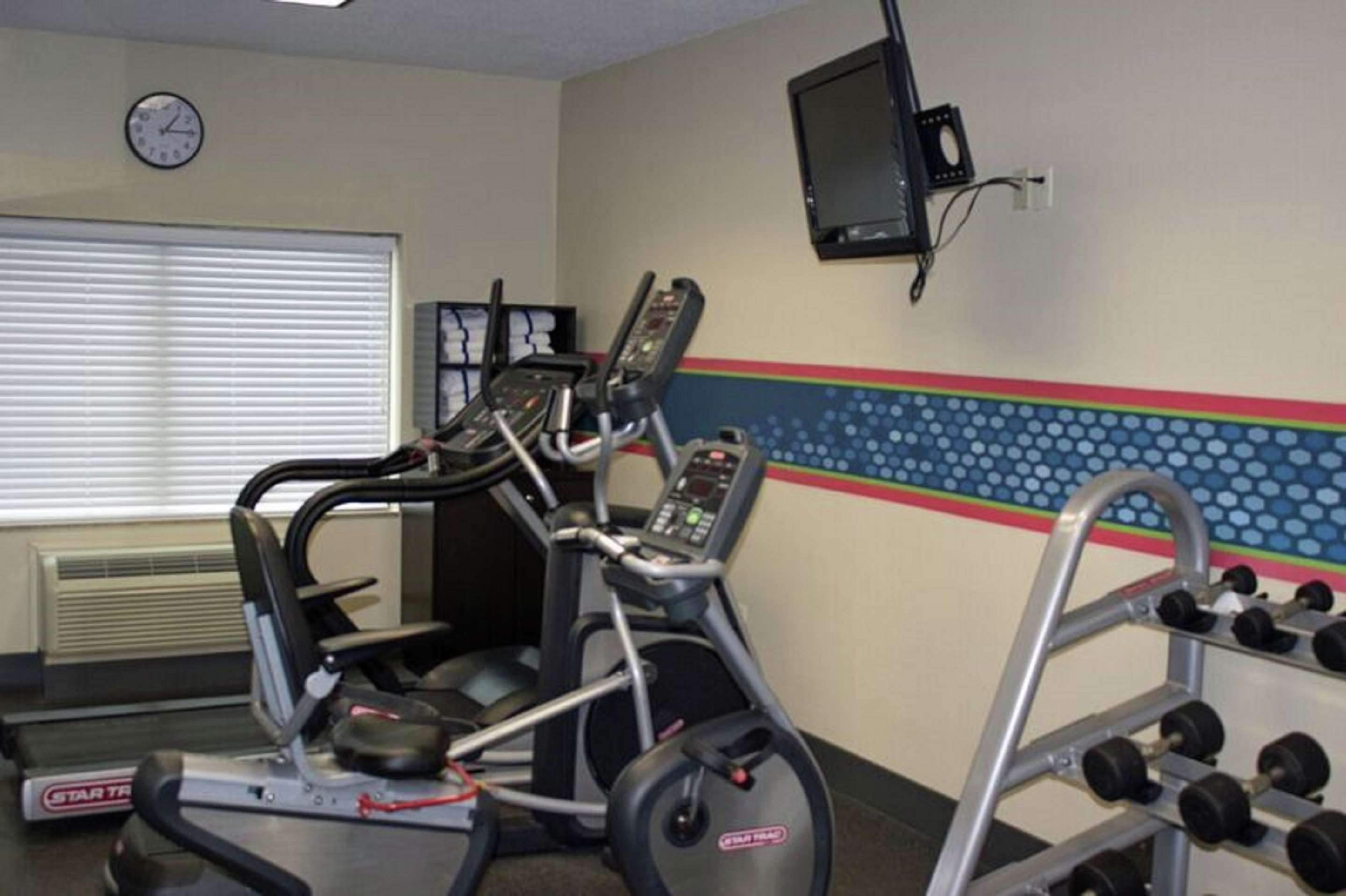 Health club fitness center gym | Hampton Inn Gallipolis
