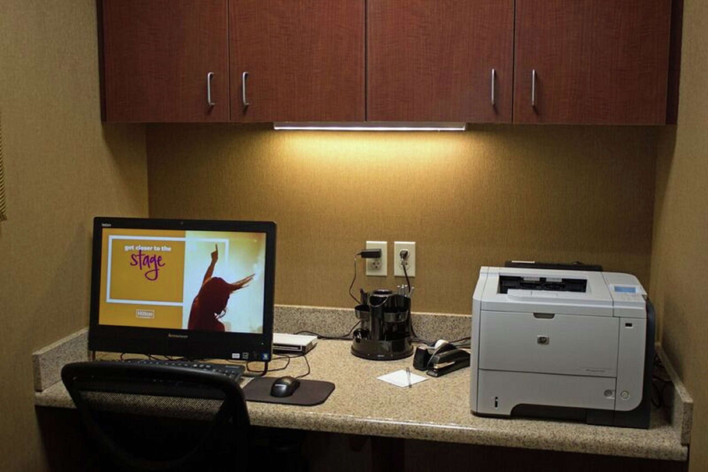 Business Center | Hampton Inn Gallipolis