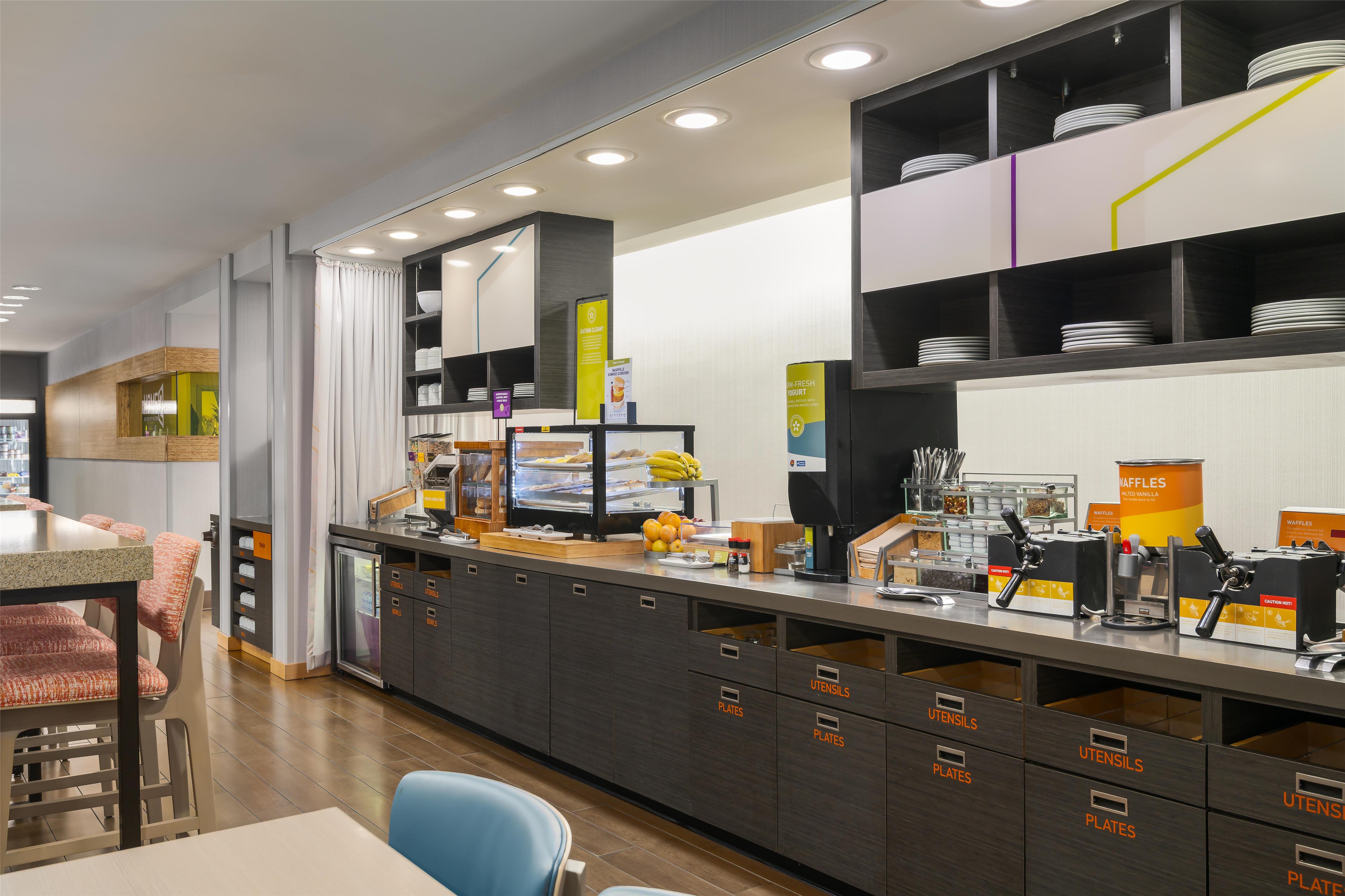 Breakfast Area | Home2 Suites by Hilton Biloxi/North/D'Iberville