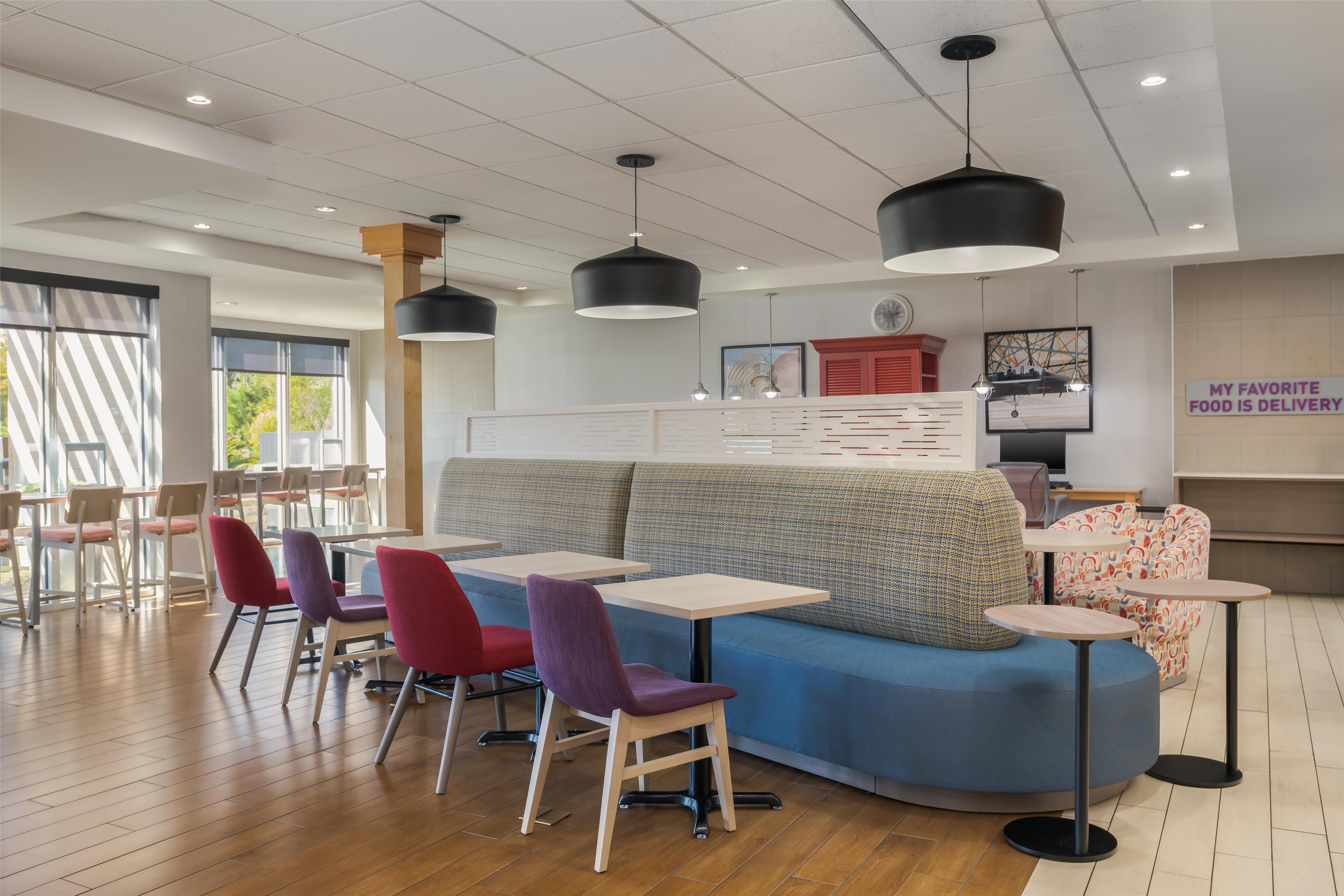 Lobby | Home2 Suites by Hilton Biloxi/North/D'Iberville