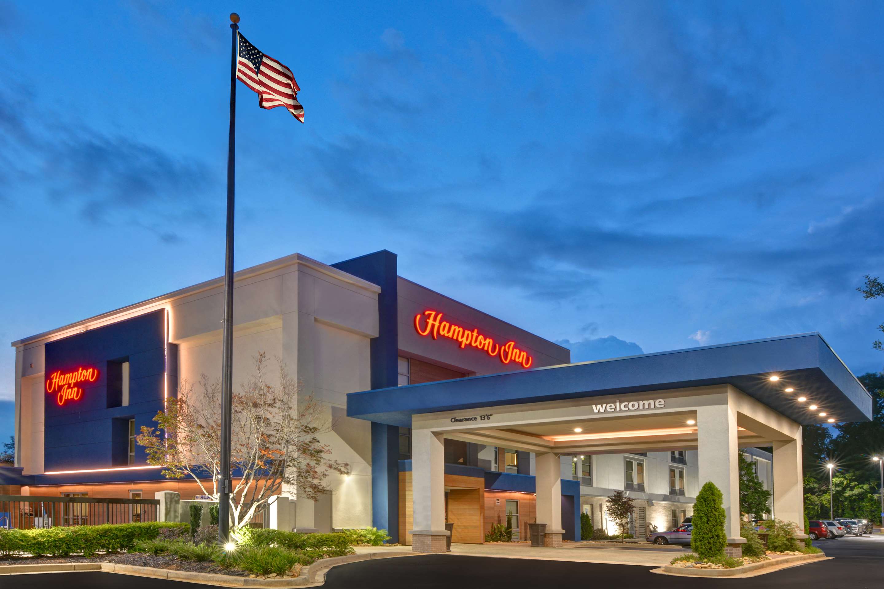 Exterior | Hampton Inn Greenwood
