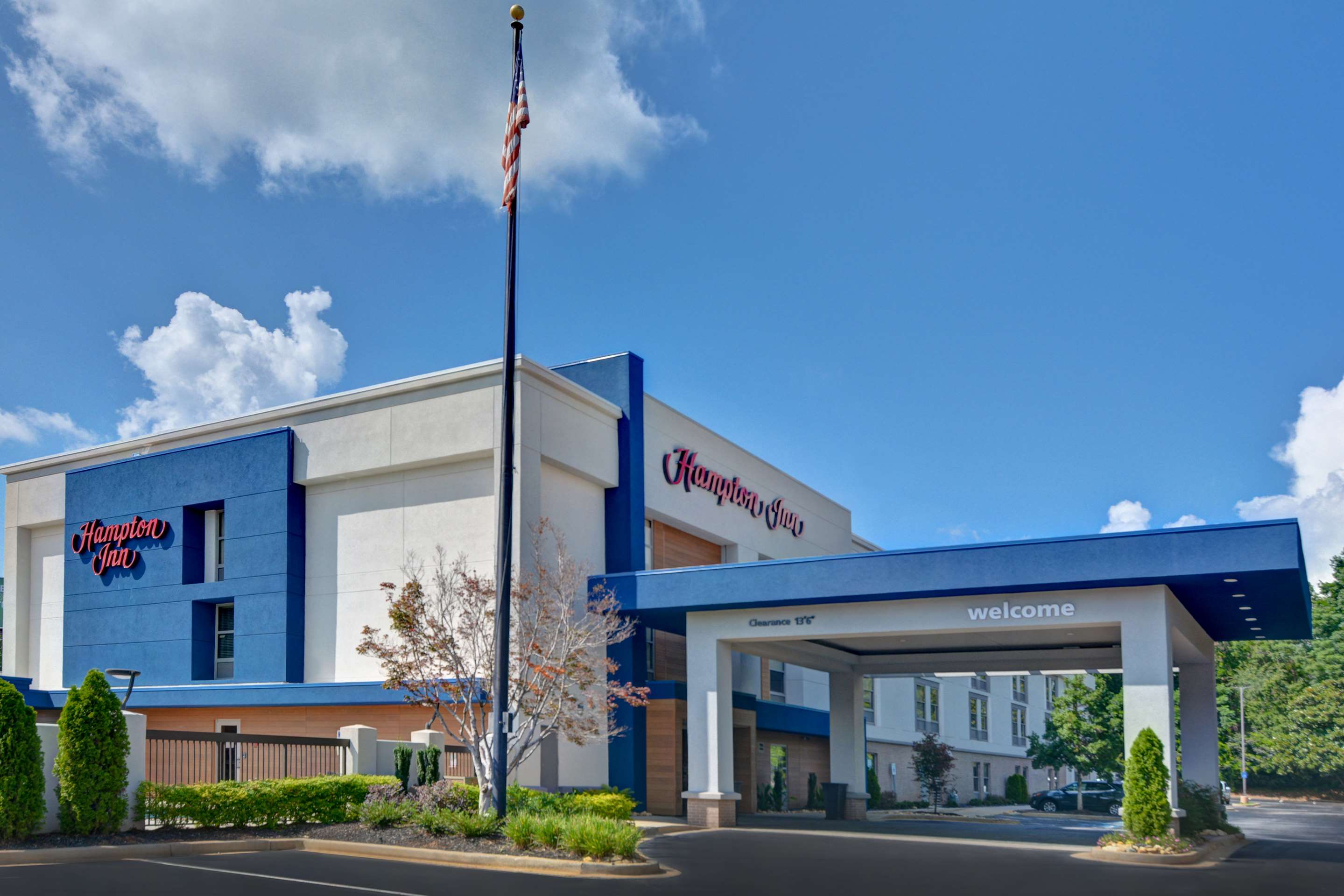 Exterior | Hampton Inn Greenwood