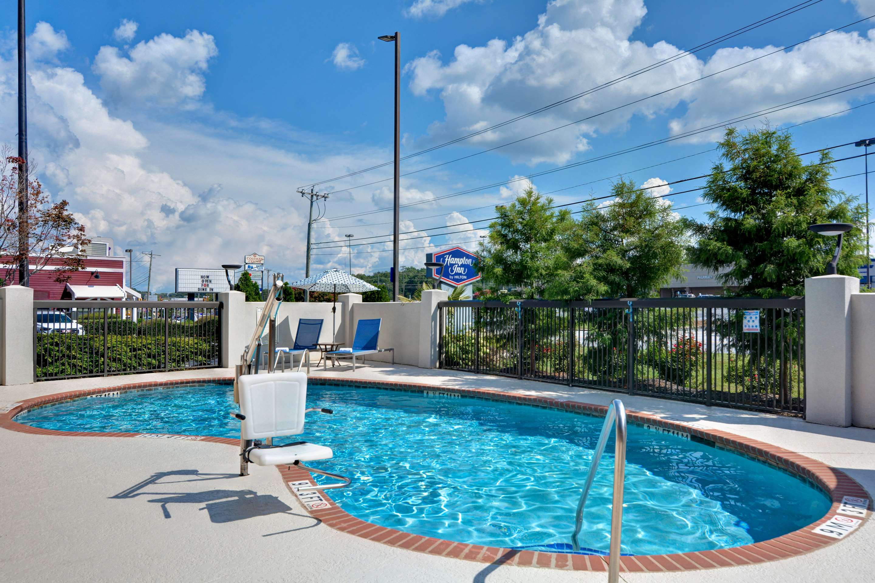 Pool | Hampton Inn Greenwood